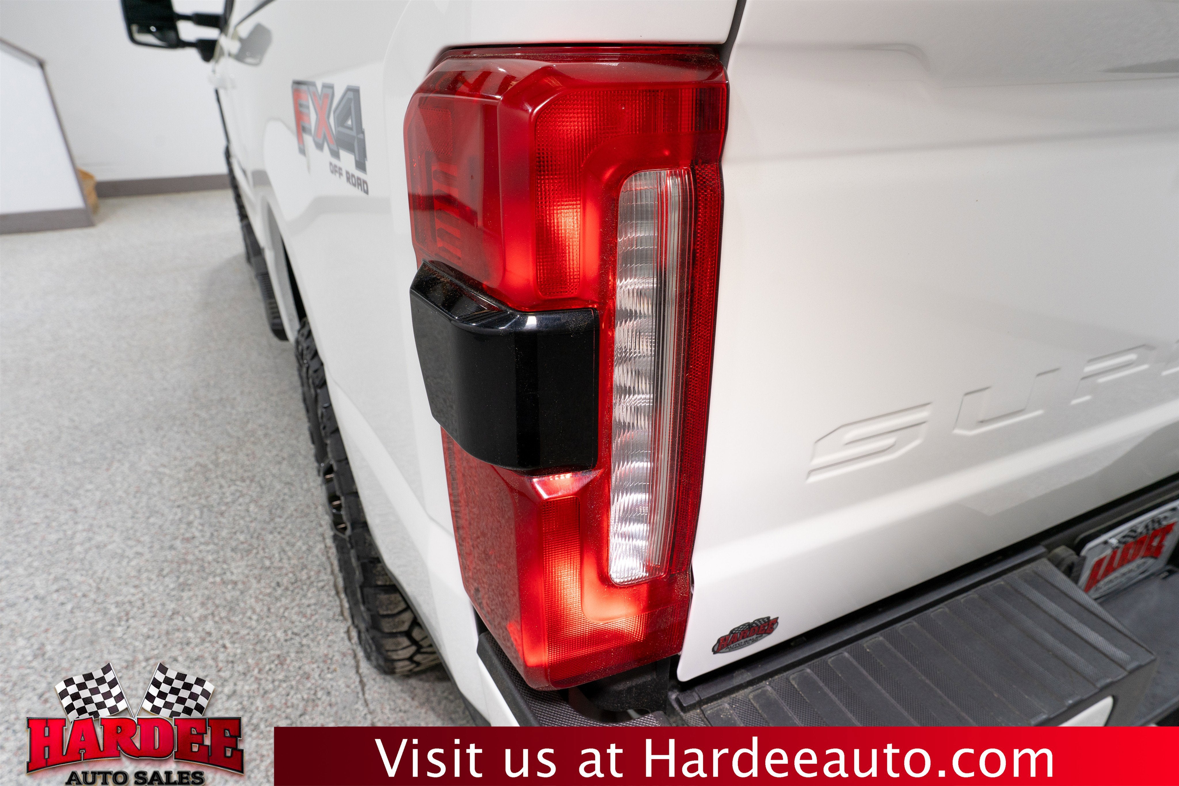 2023 Ford Super Duty F-250 SRW LARIAT