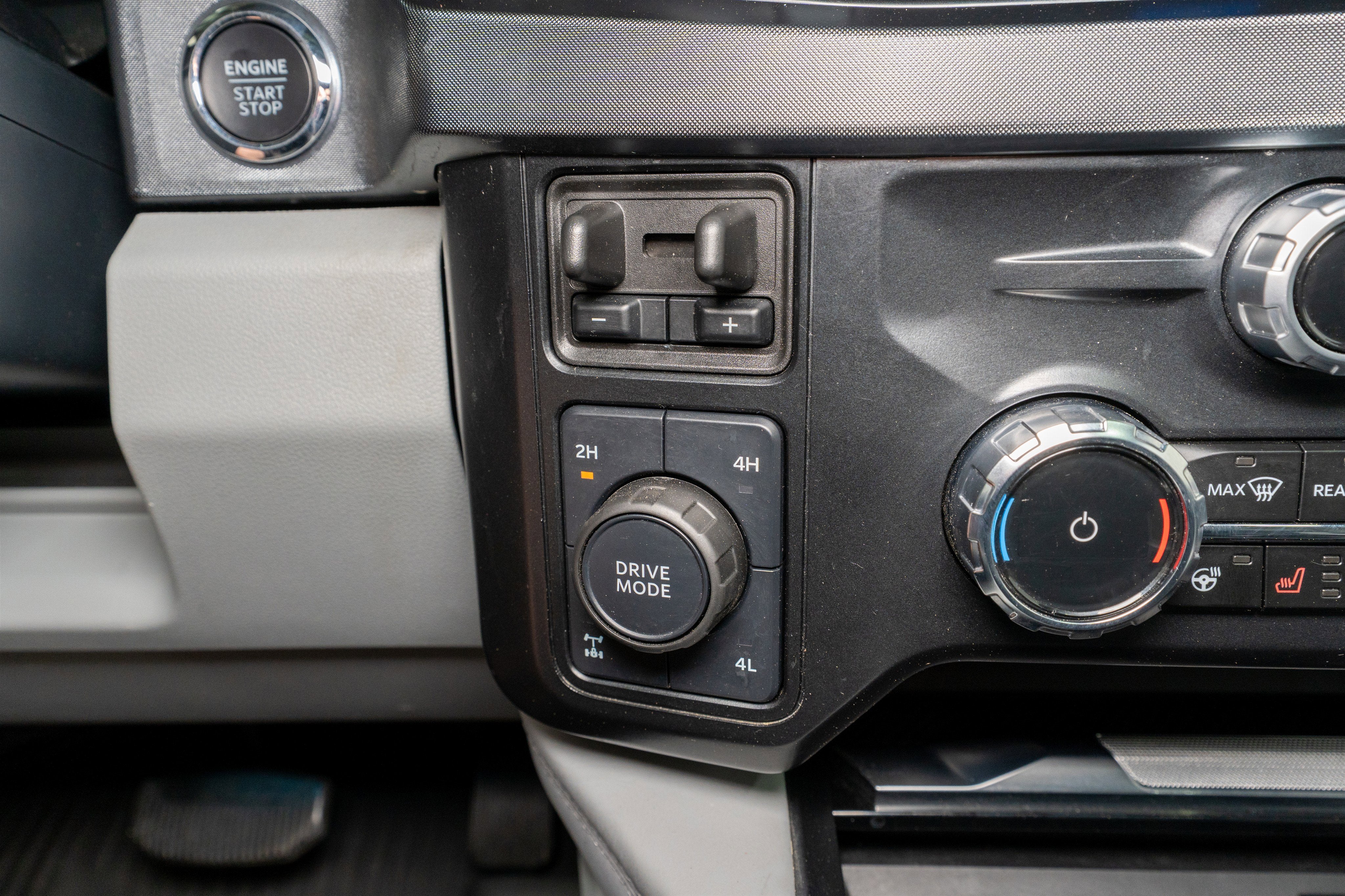 2024 Ford Super Duty F-250 SRW Limited