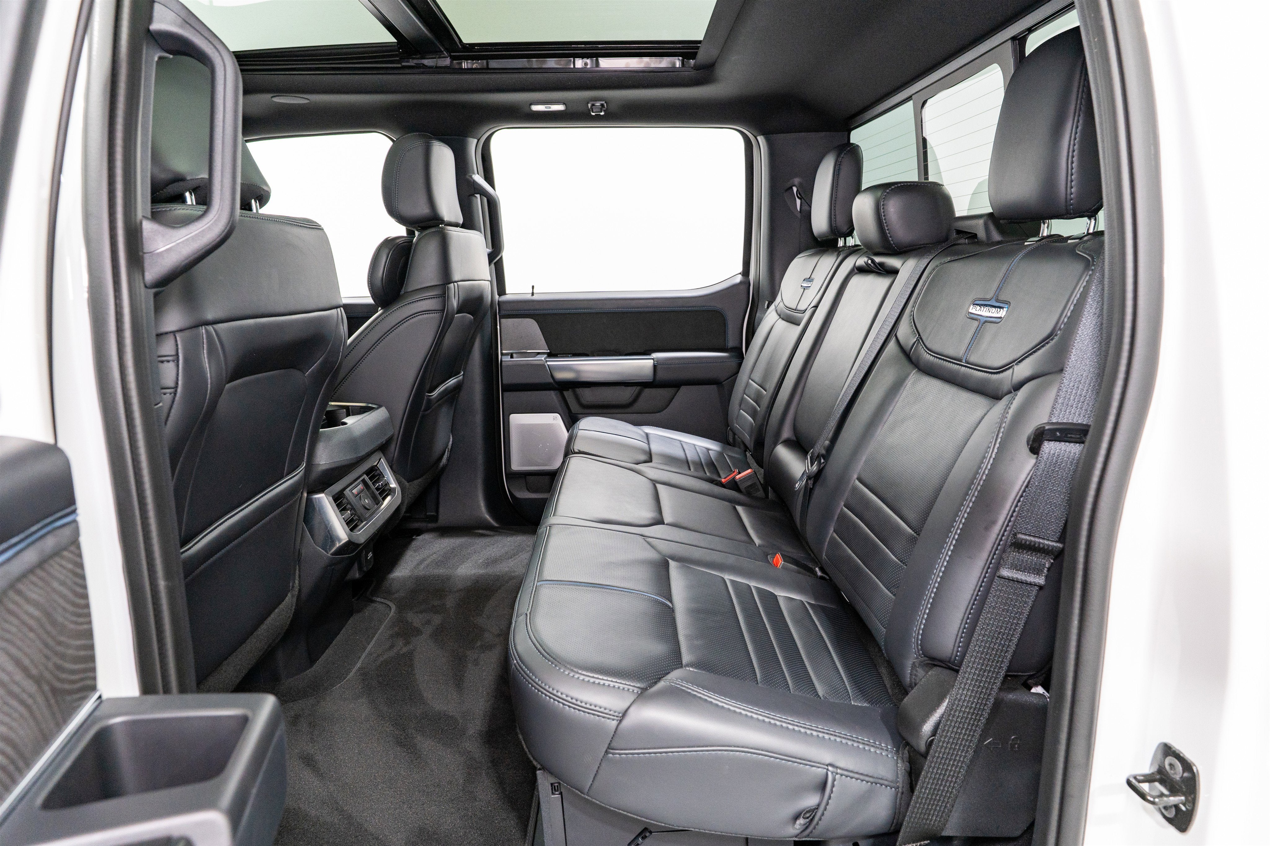 2025 Ford Super Duty F-250 SRW Platinum