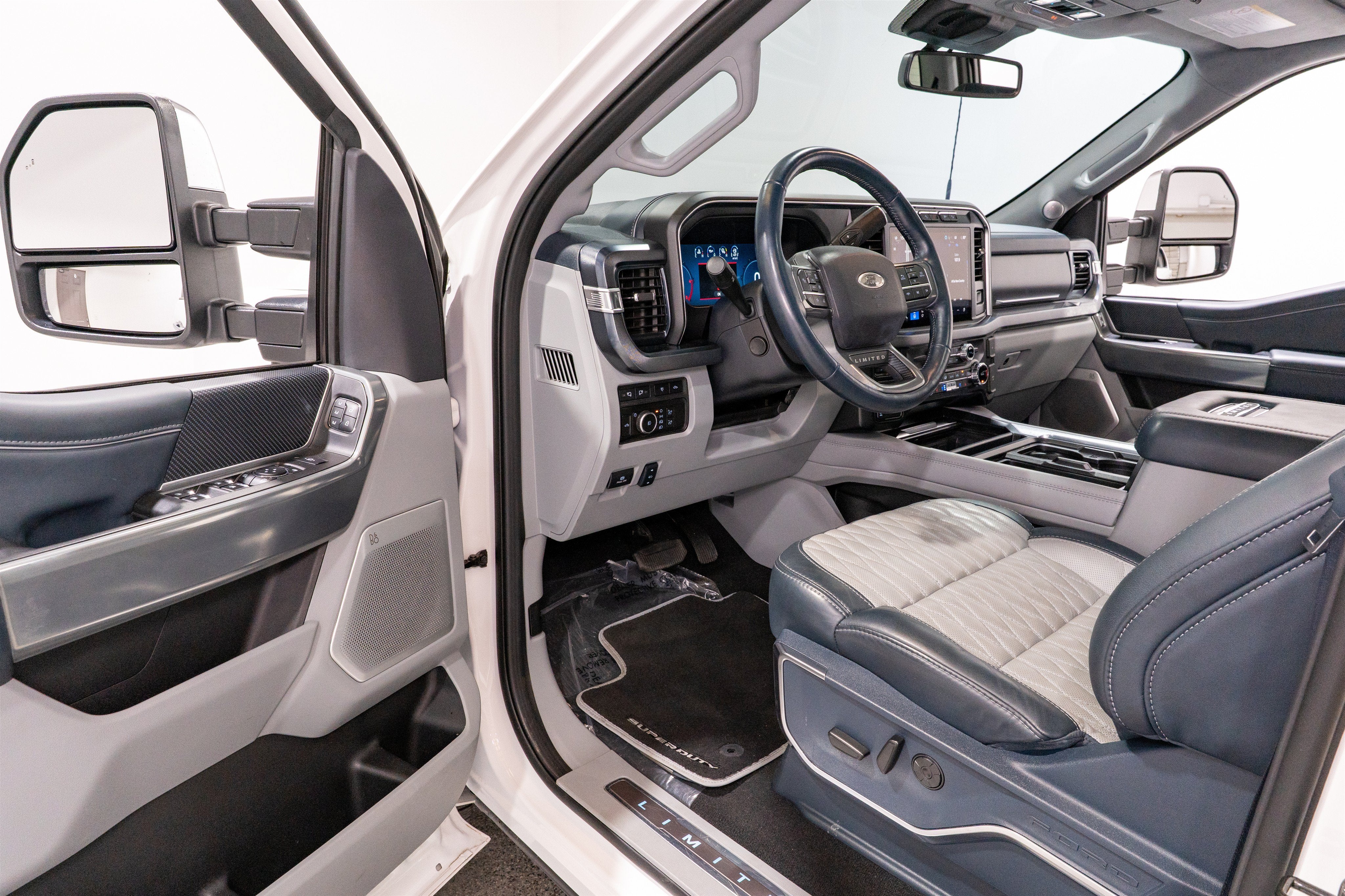 2024 Ford Super Duty F-250 SRW Limited