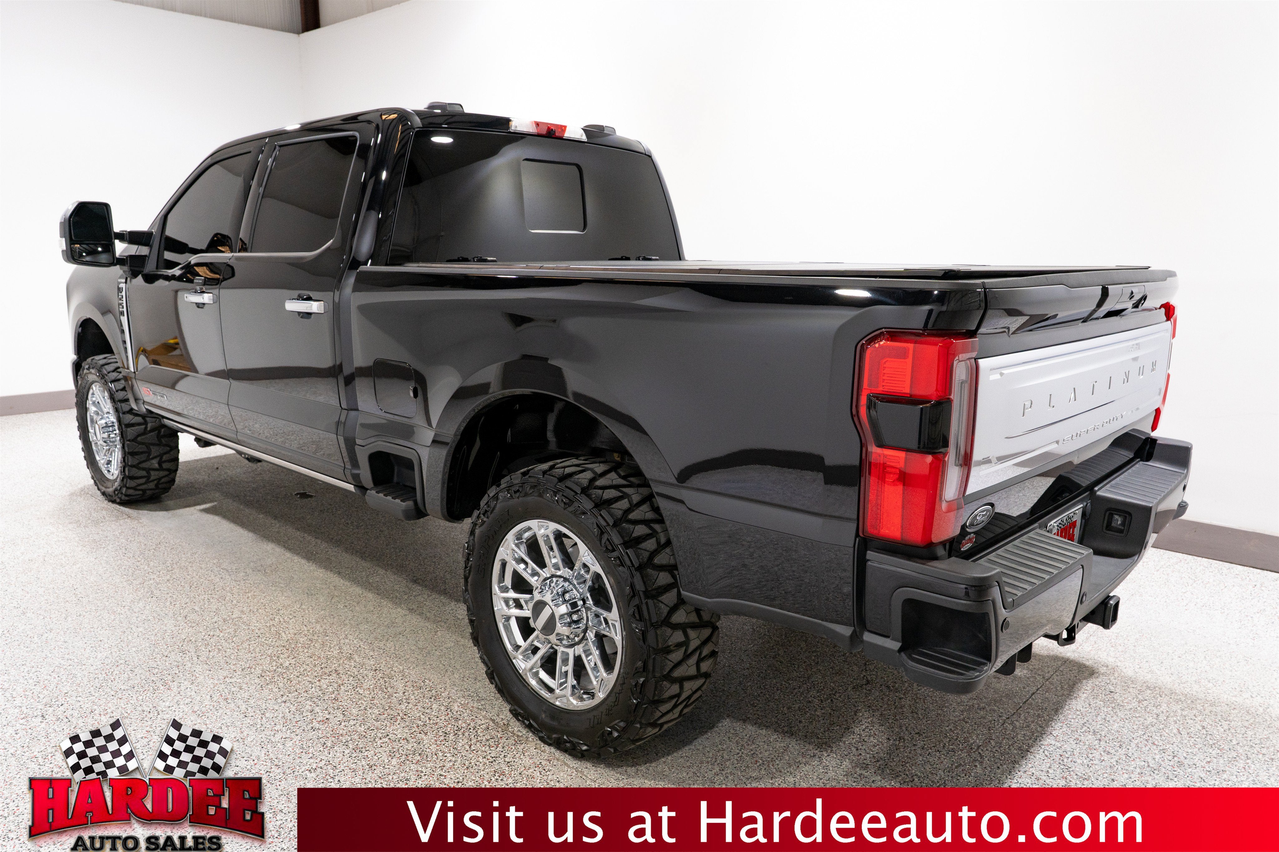 2025 Ford Super Duty F-250 SRW Platinum Plus