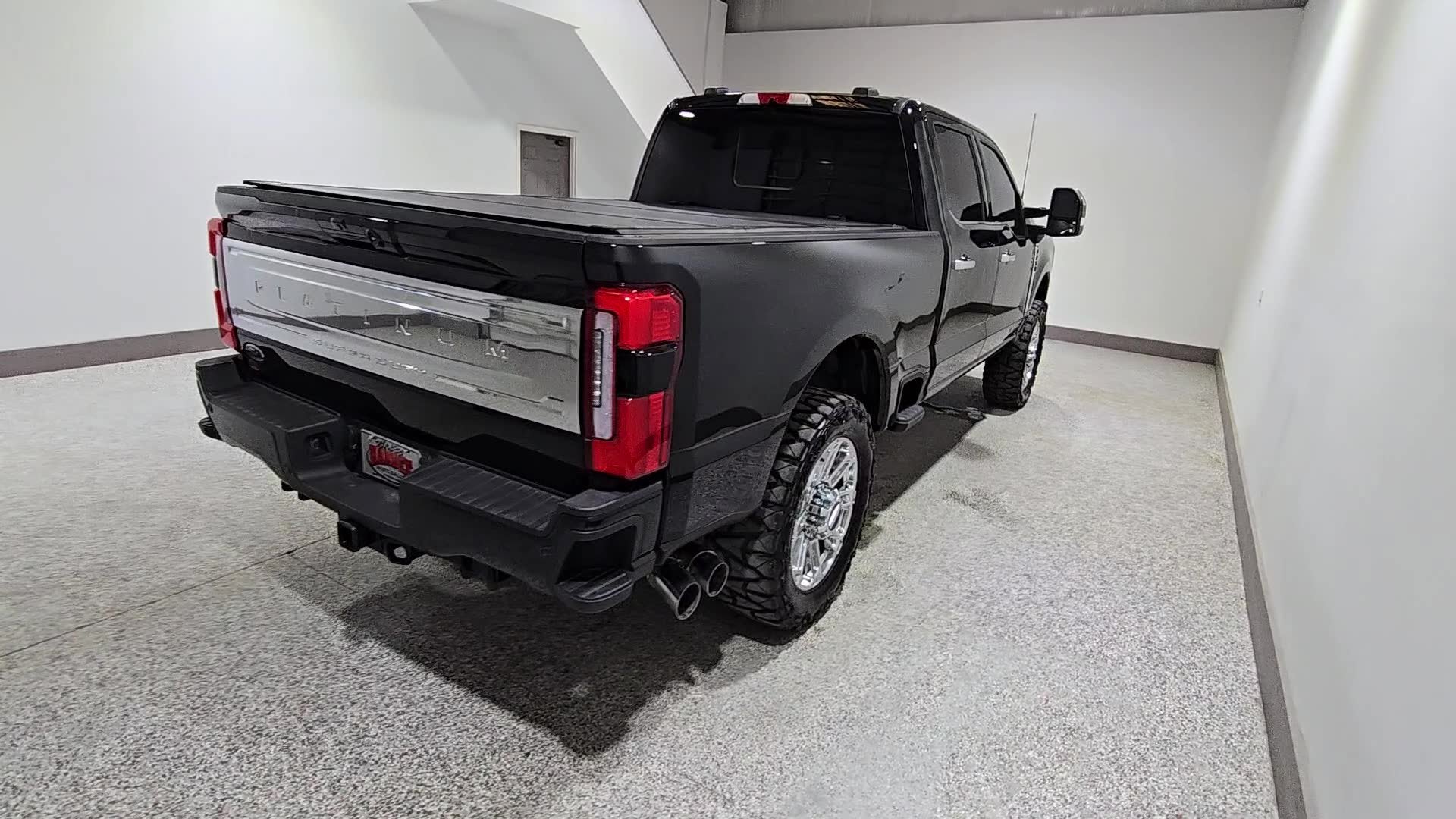 2025 Ford Super Duty F-250 SRW Platinum Plus