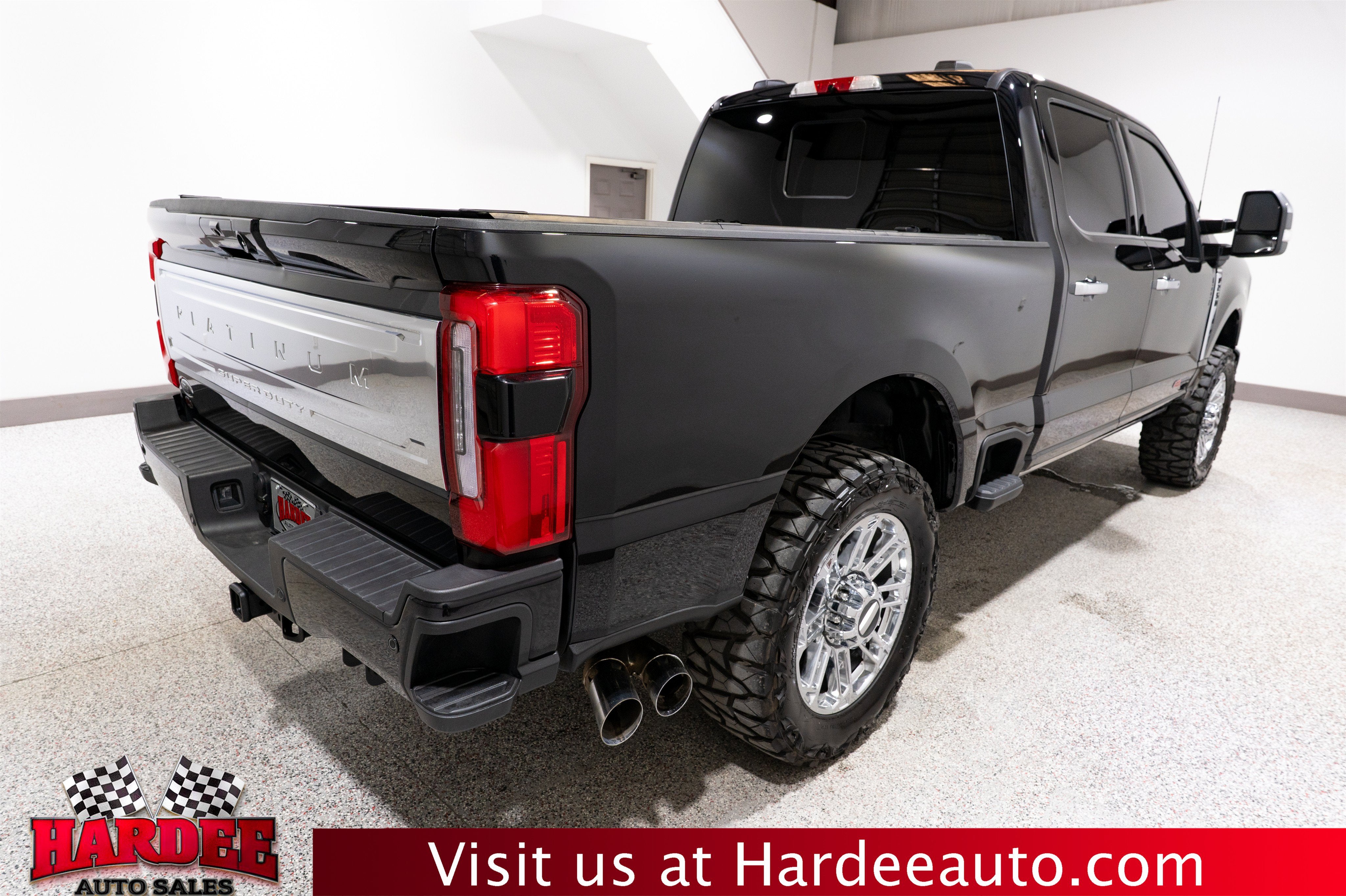 2025 Ford Super Duty F-250 SRW Platinum Plus