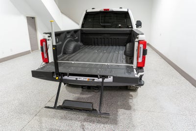 2025 Ford Super Duty F-250 SRW Platinum Plus