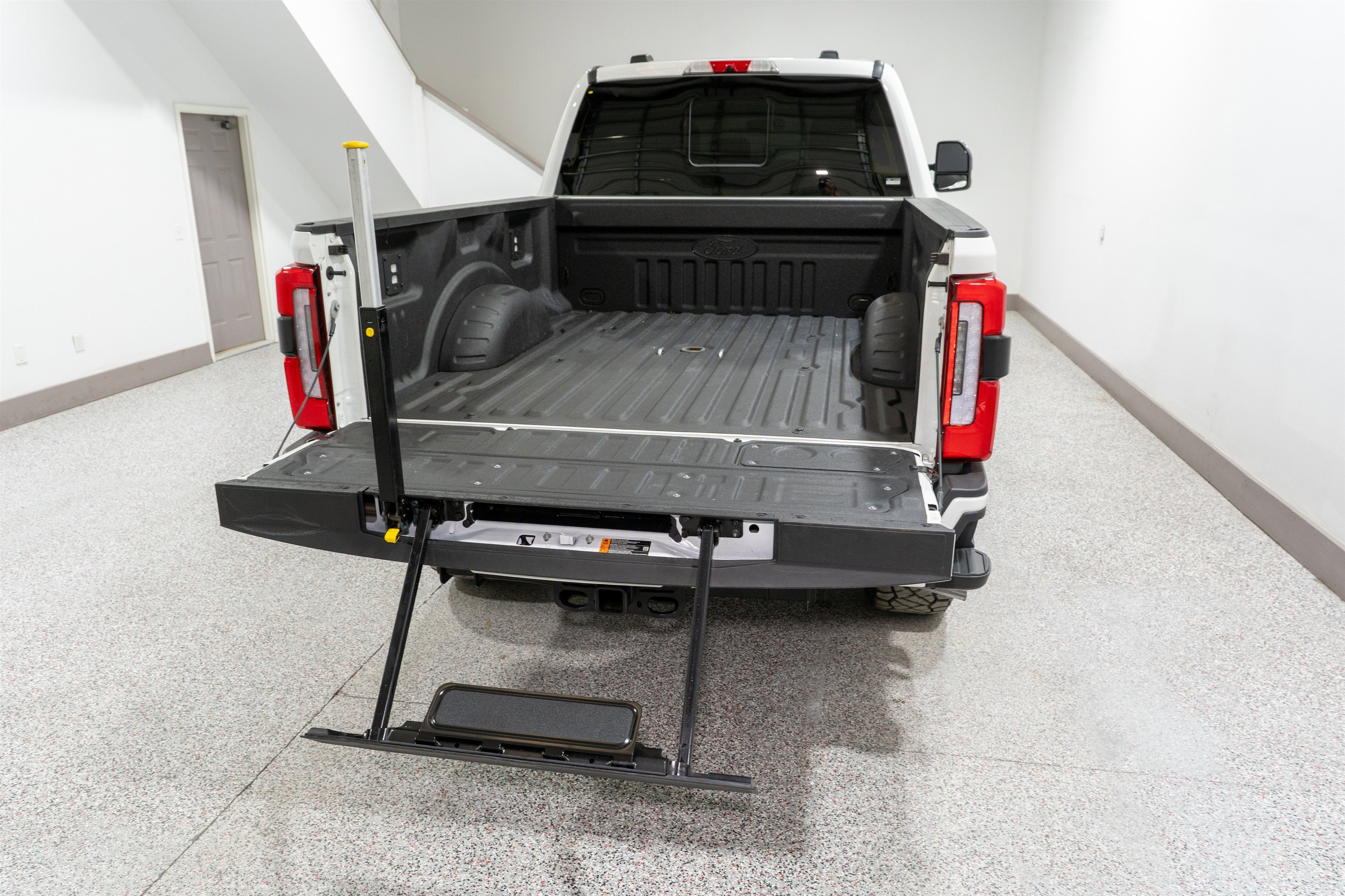 2025 Ford Super Duty F-250 SRW Platinum Plus