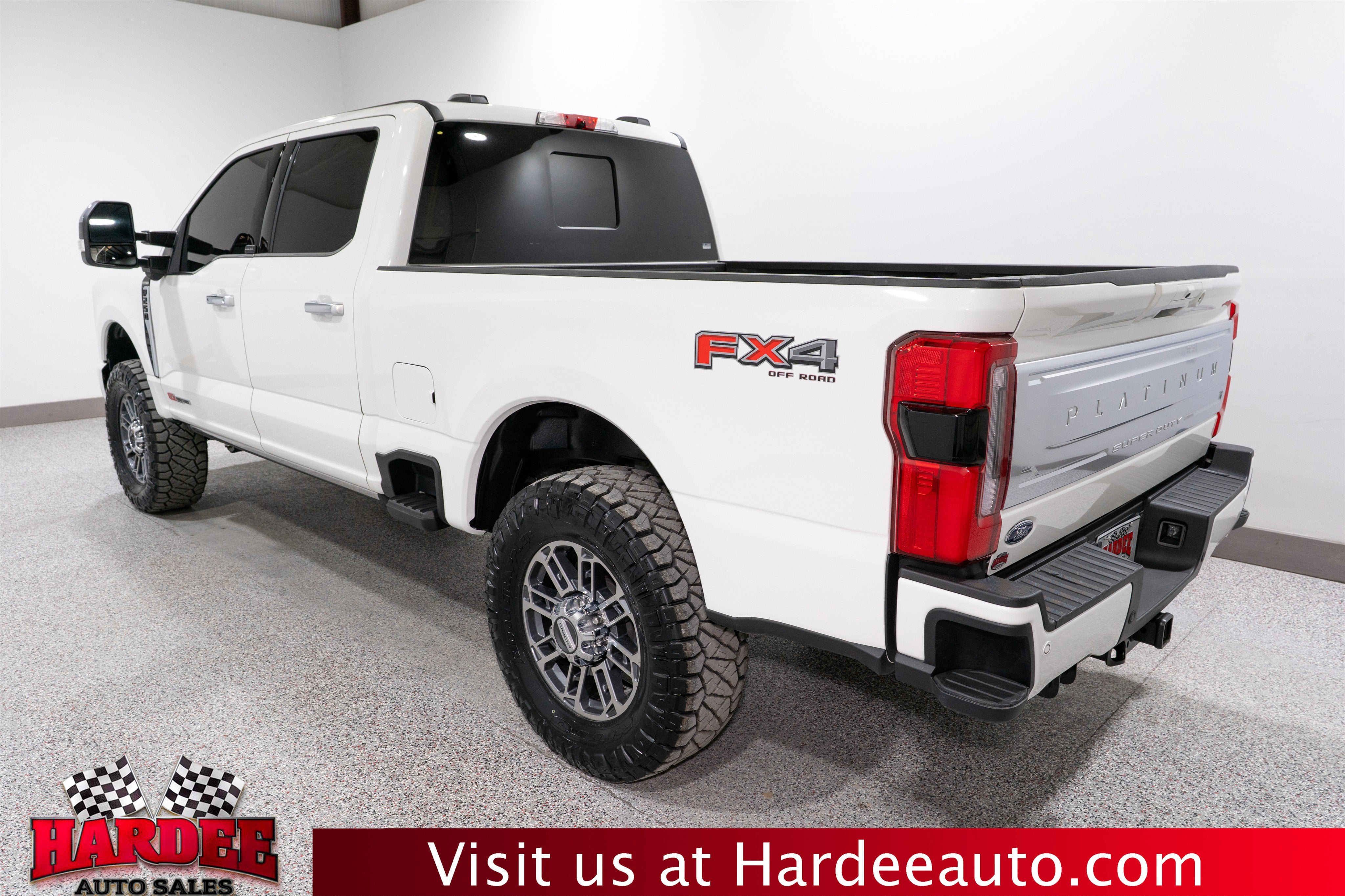 2025 Ford Super Duty F-250 SRW Platinum Plus