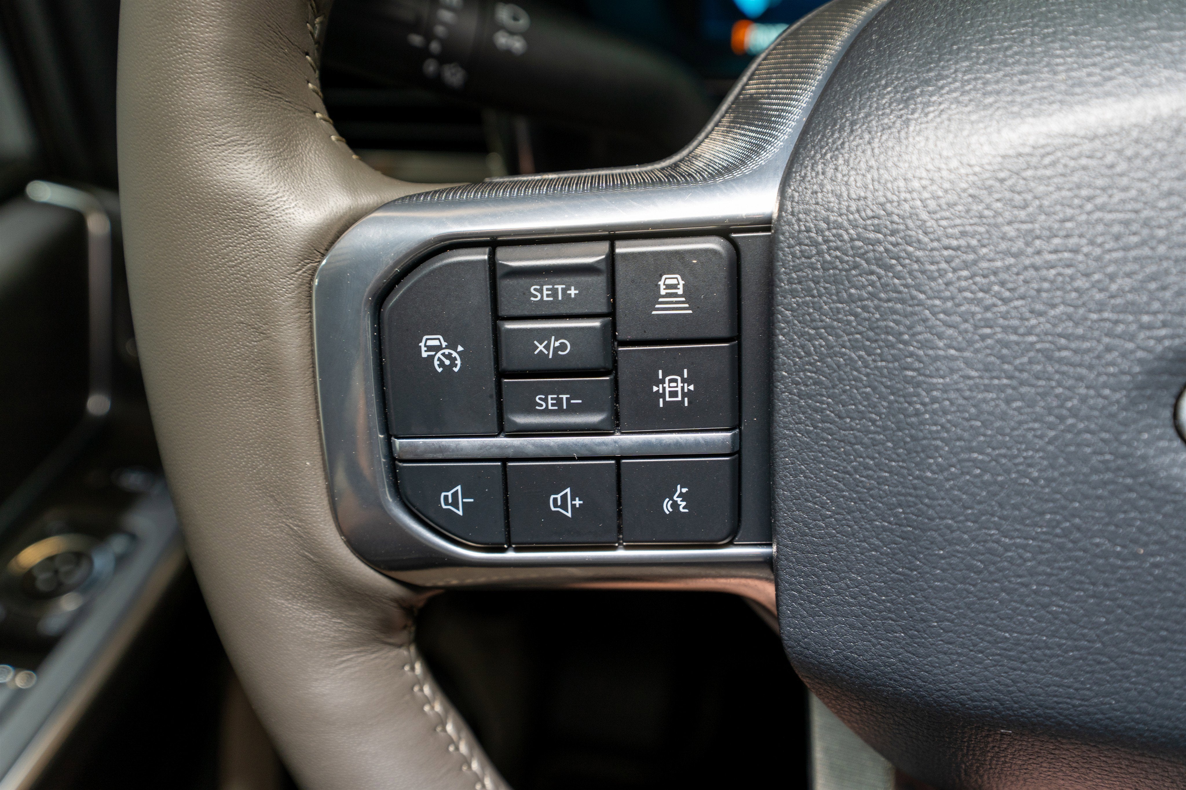 2025 Ford Super Duty F-250 SRW Platinum Plus