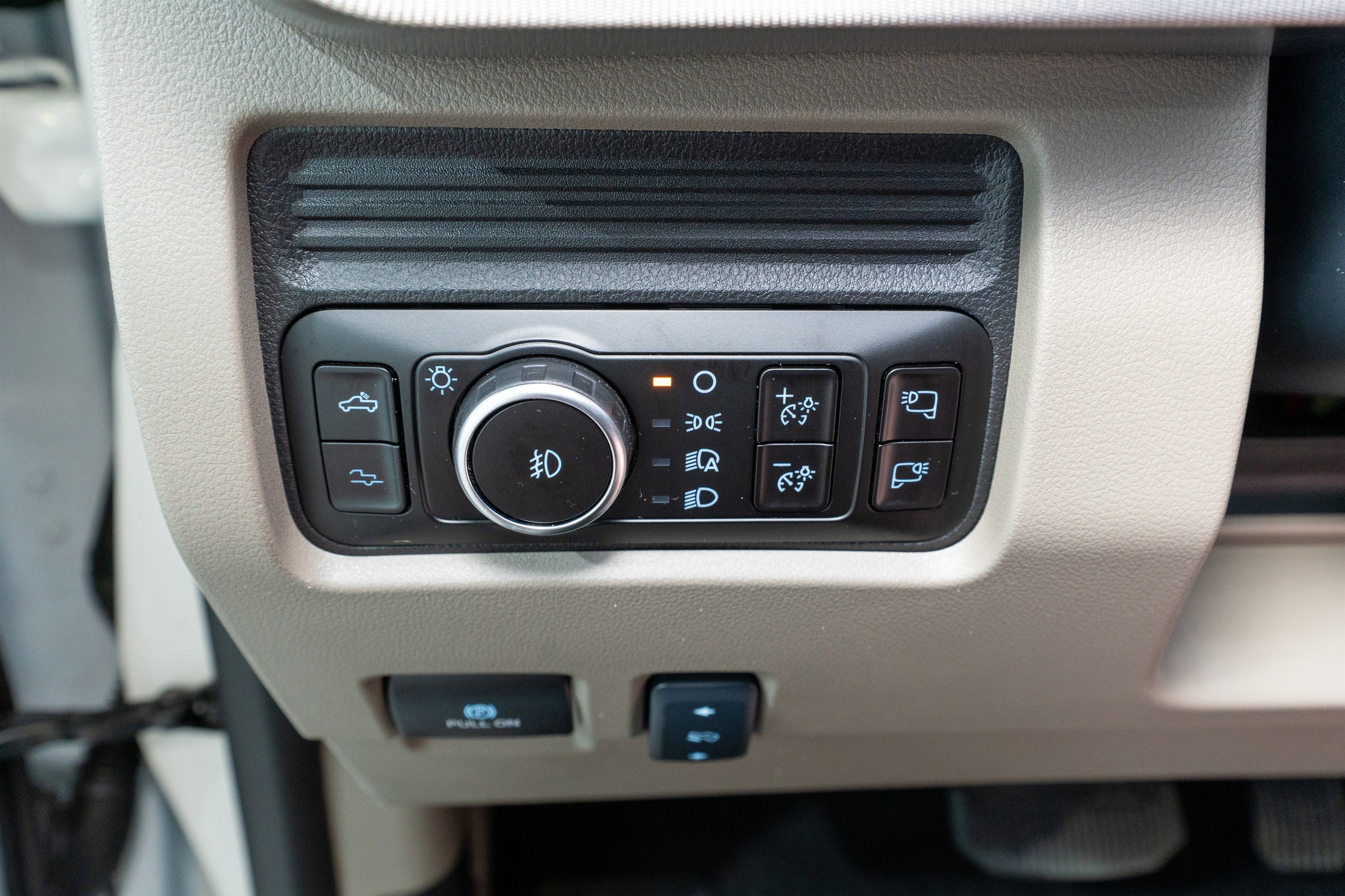 2025 Ford Super Duty F-250 SRW Platinum Plus