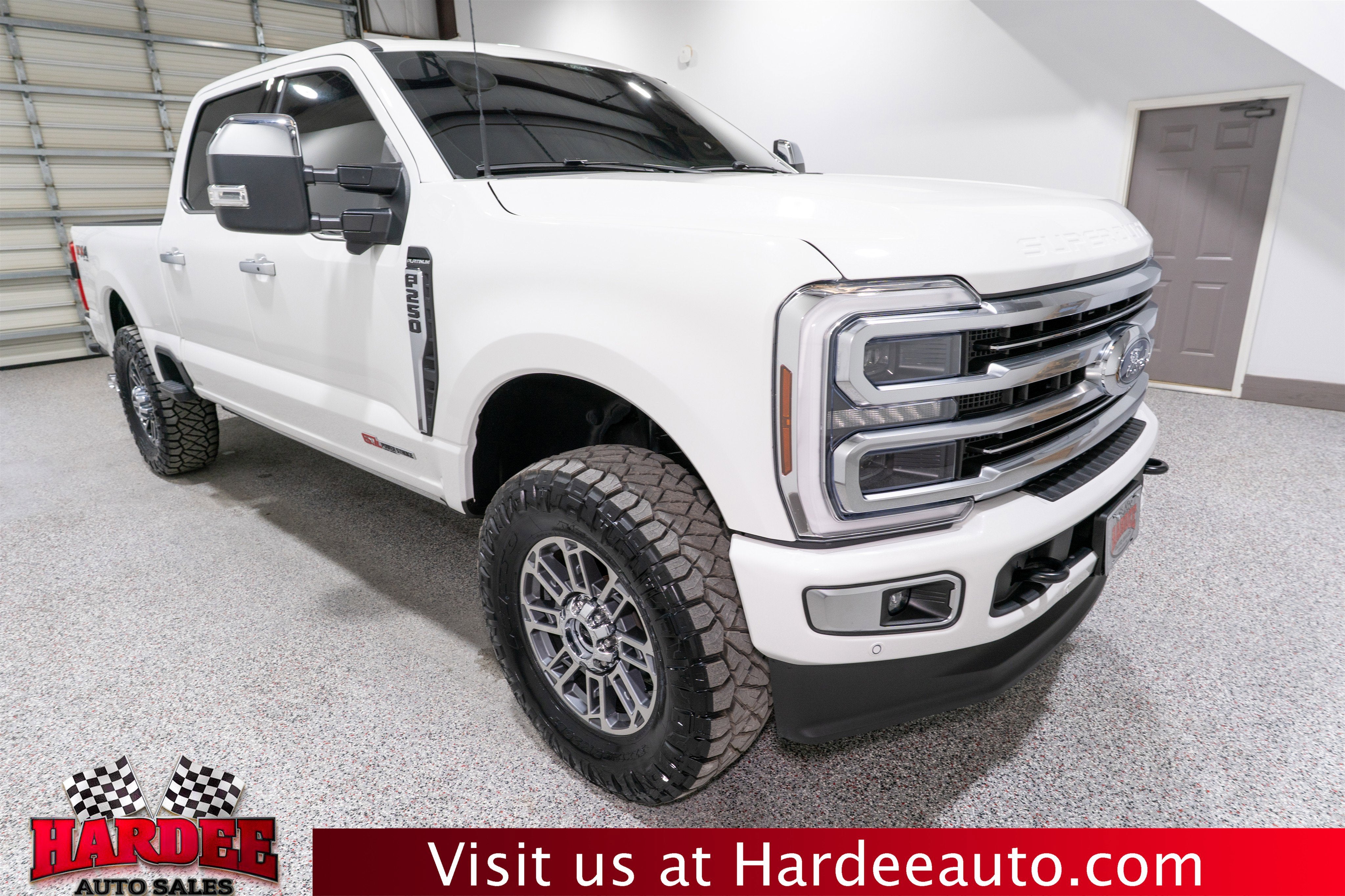 2025 Ford Super Duty F-250 SRW Platinum Plus