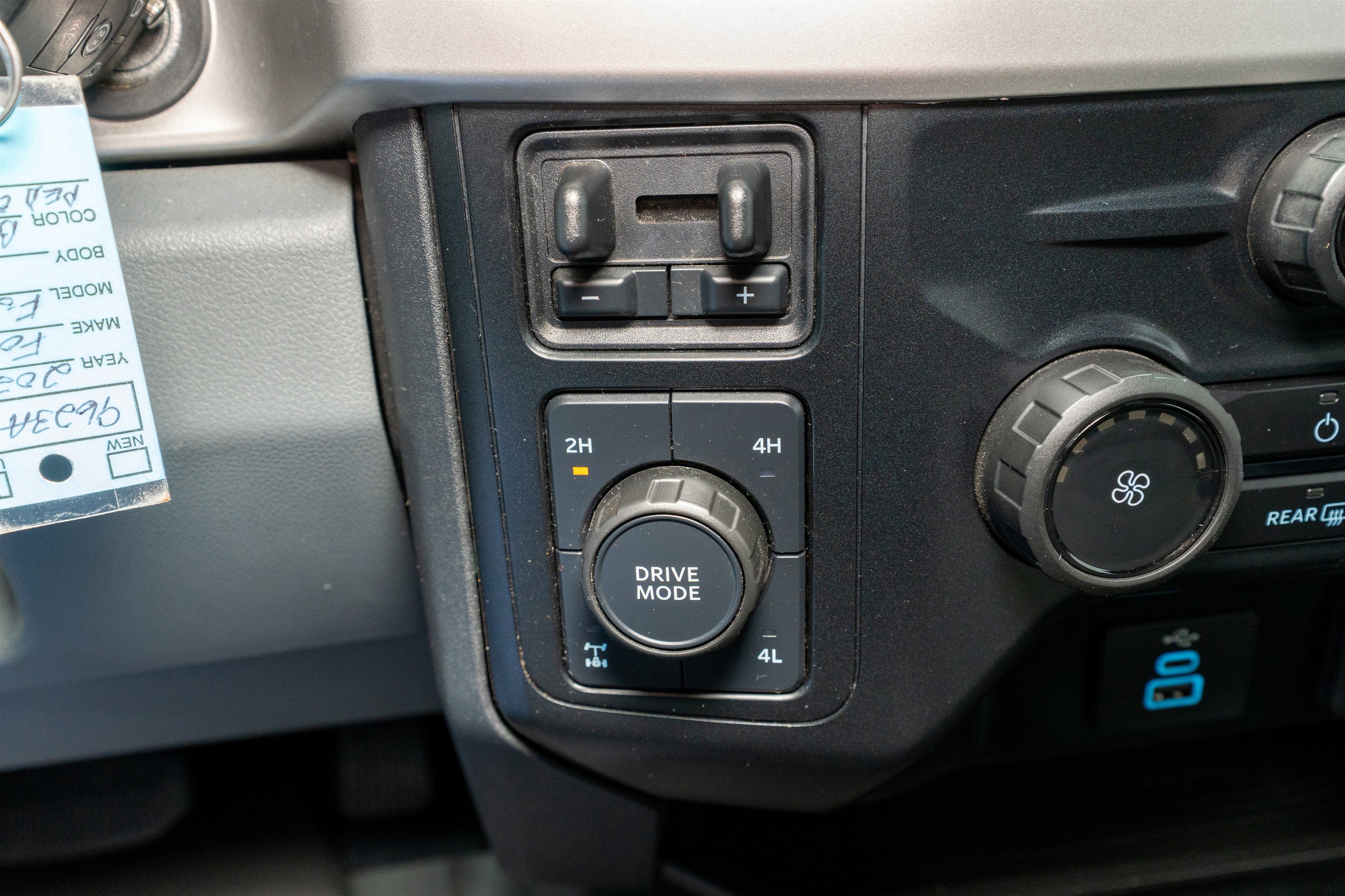 2023 Ford Super Duty F-250 SRW STX