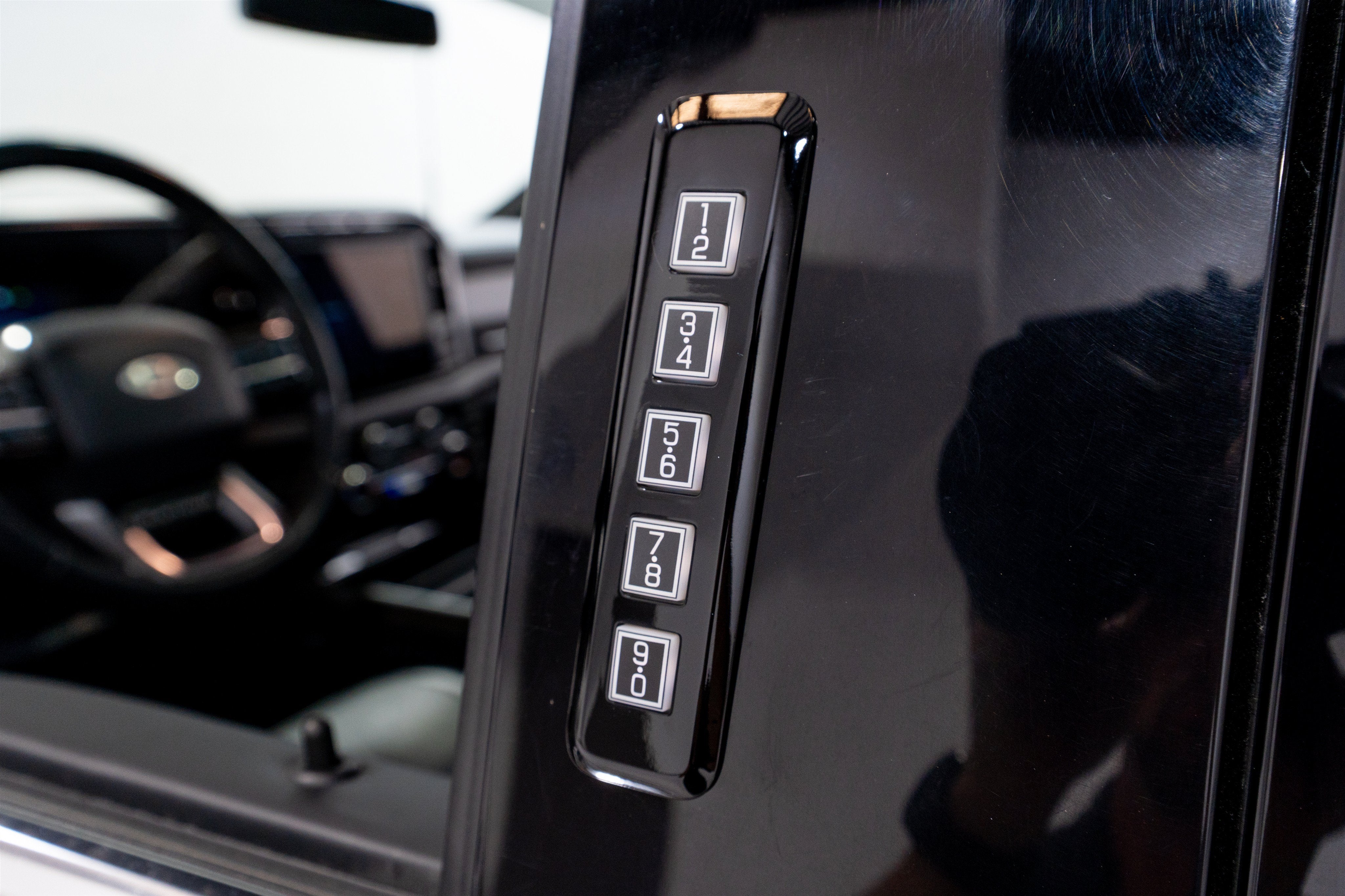 2024 Ford Super Duty F-250 SRW Platinum