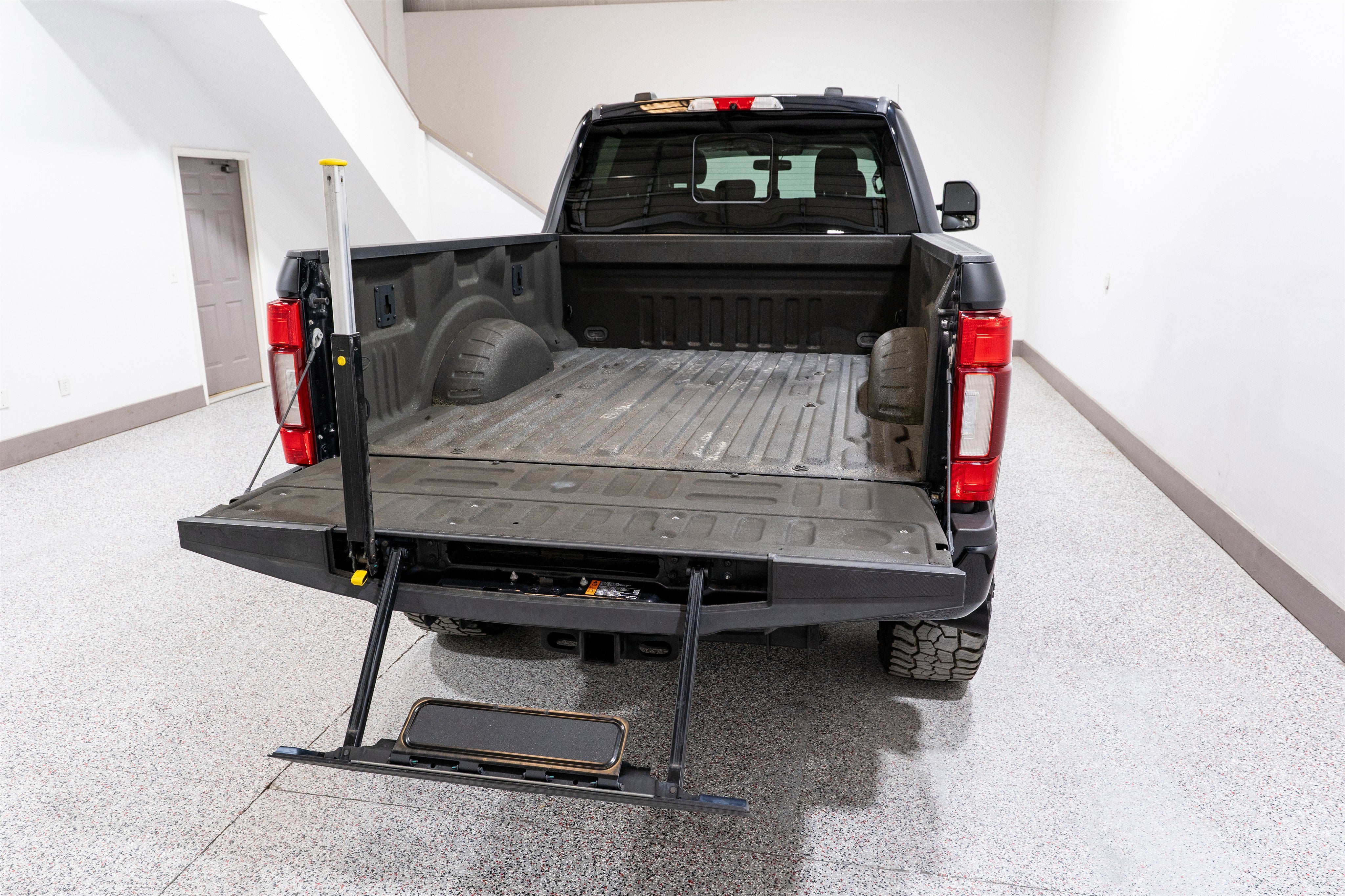 2020 Ford Super Duty F-250 SRW Black Ops