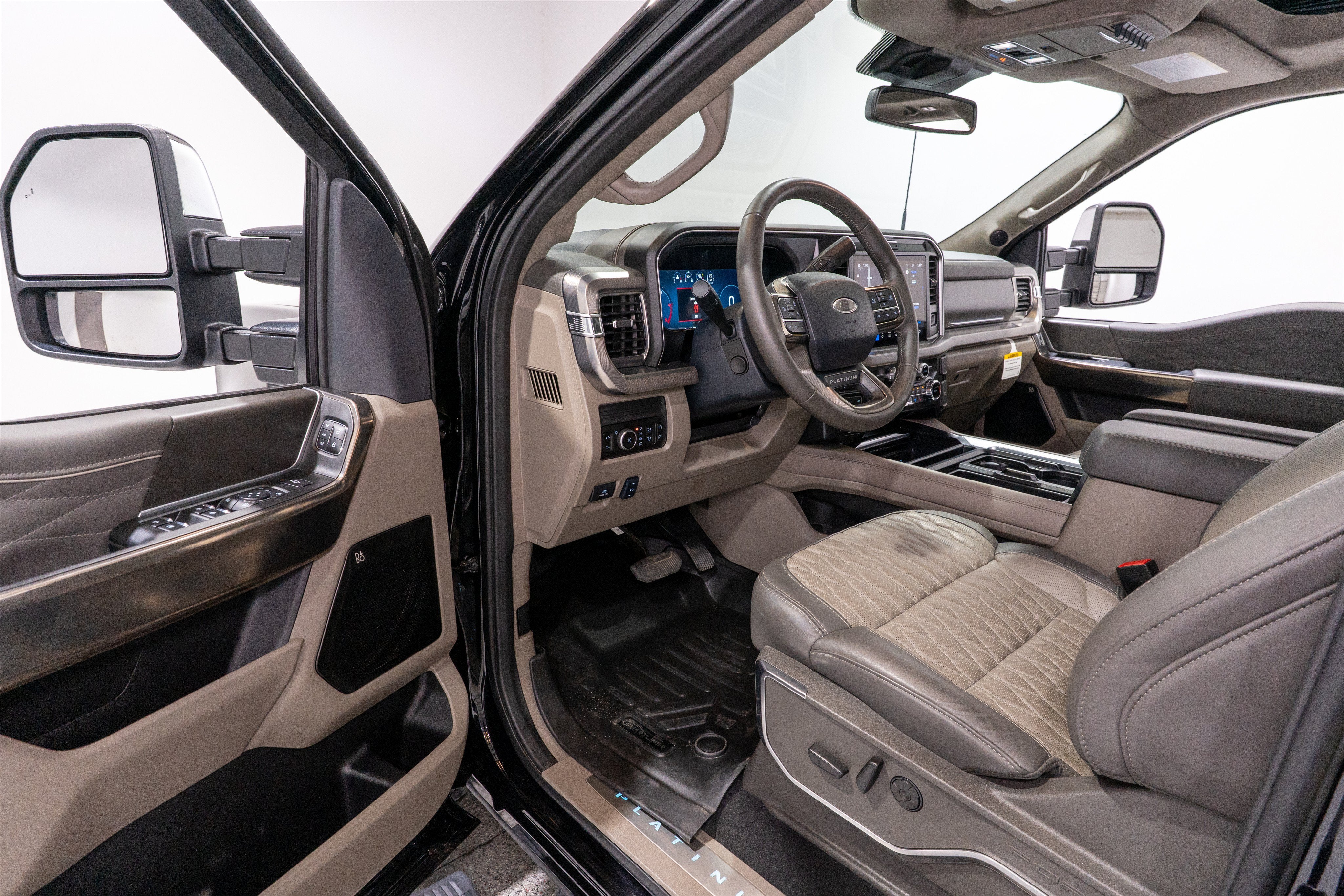 2026 Ford Super Duty F-350 SRW Platinum