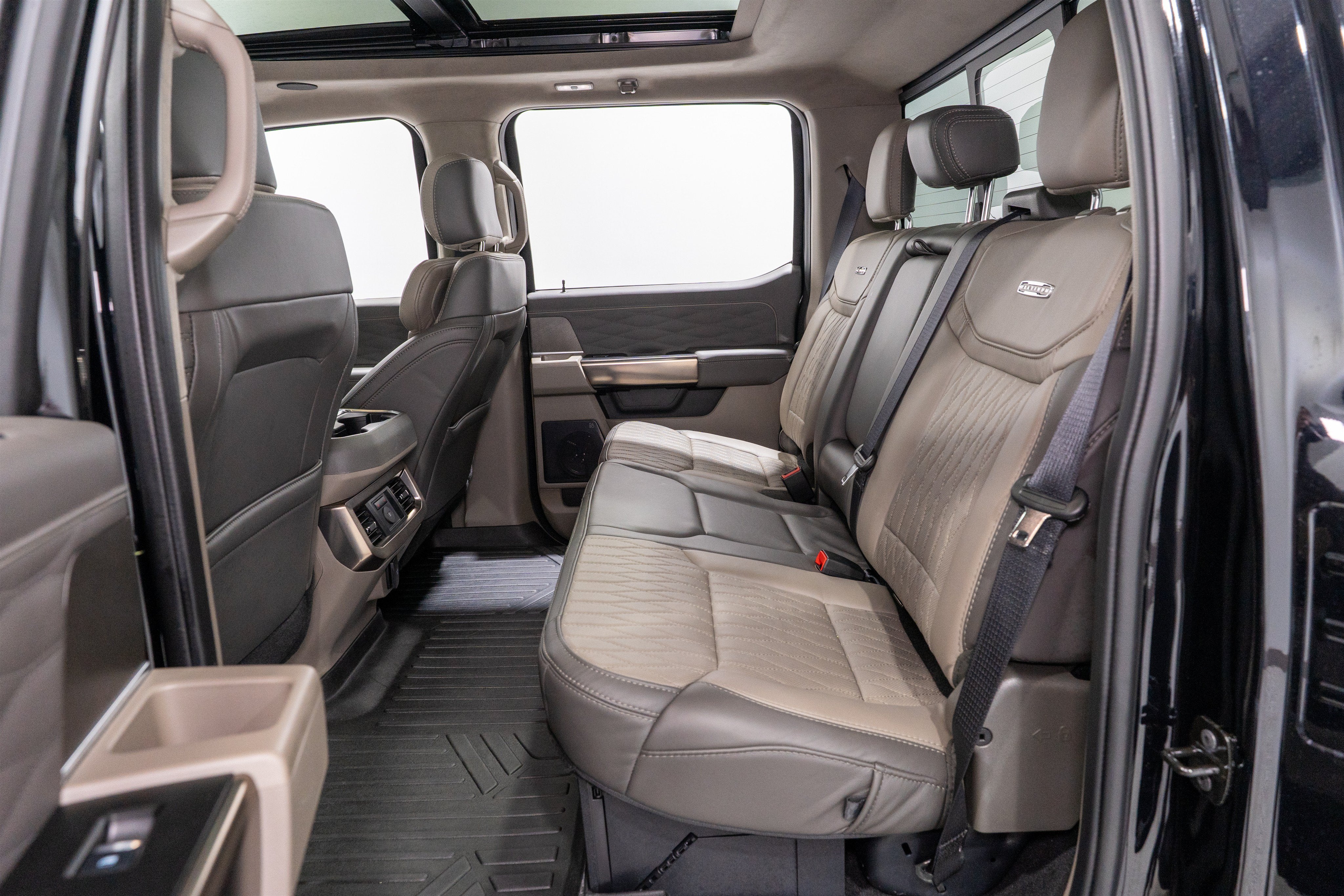2026 Ford Super Duty F-350 SRW Platinum