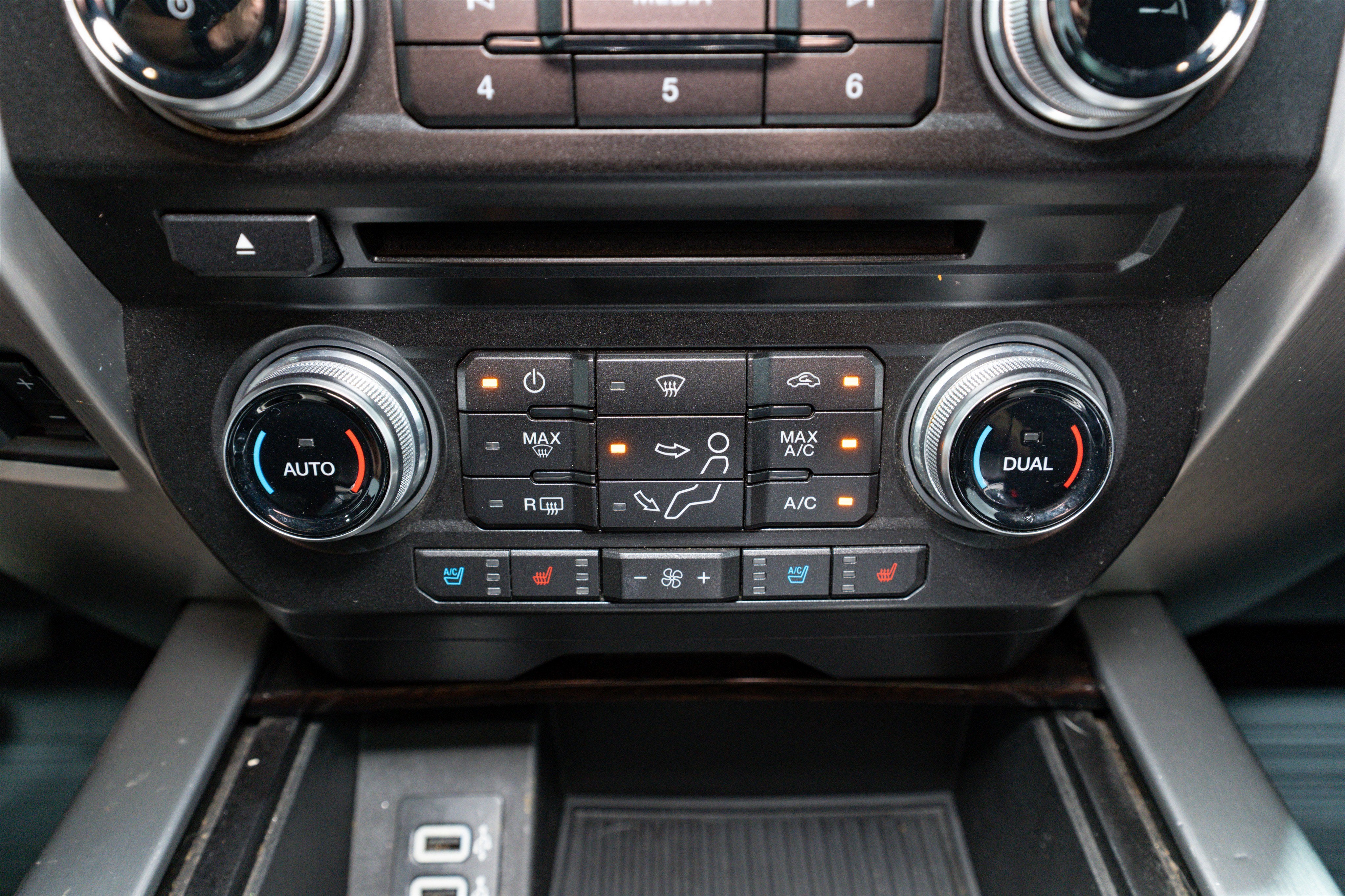 2017 Ford Super Duty F-350 SRW Platinum