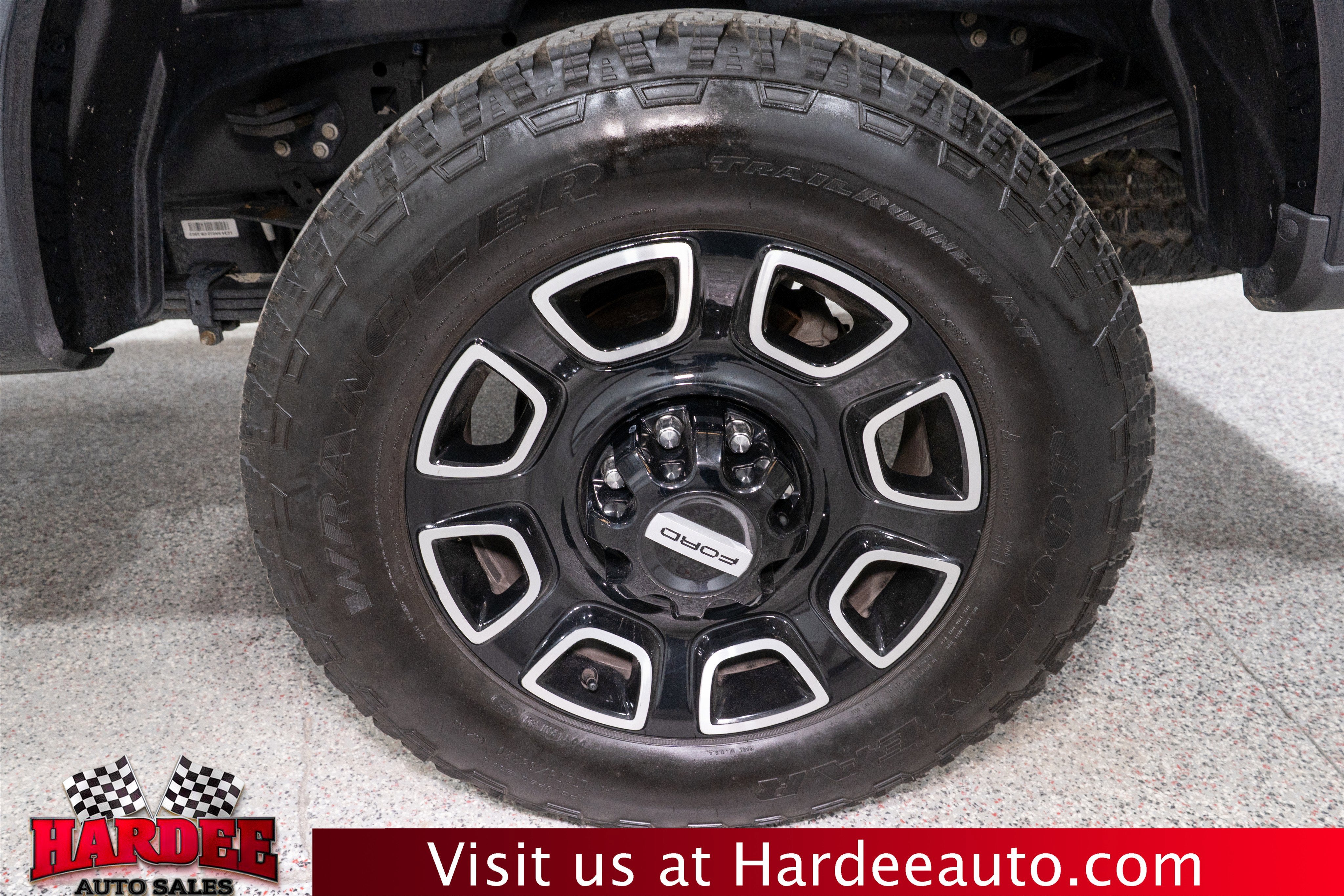 2025 Ford Super Duty F-350 SRW Platinum