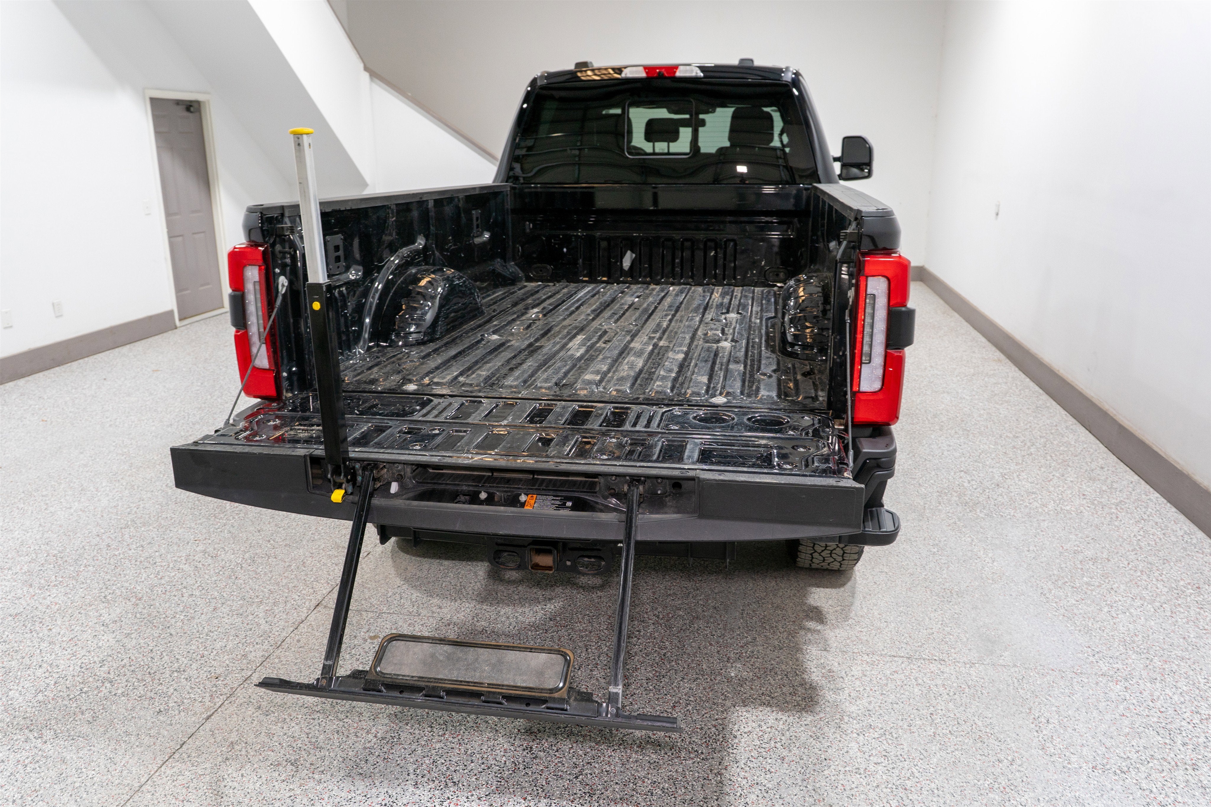 2025 Ford Super Duty F-350 SRW Platinum