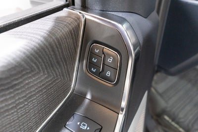 2025 Ford Super Duty F-350 SRW Platinum