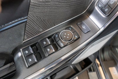 2025 Ford Super Duty F-350 SRW Platinum