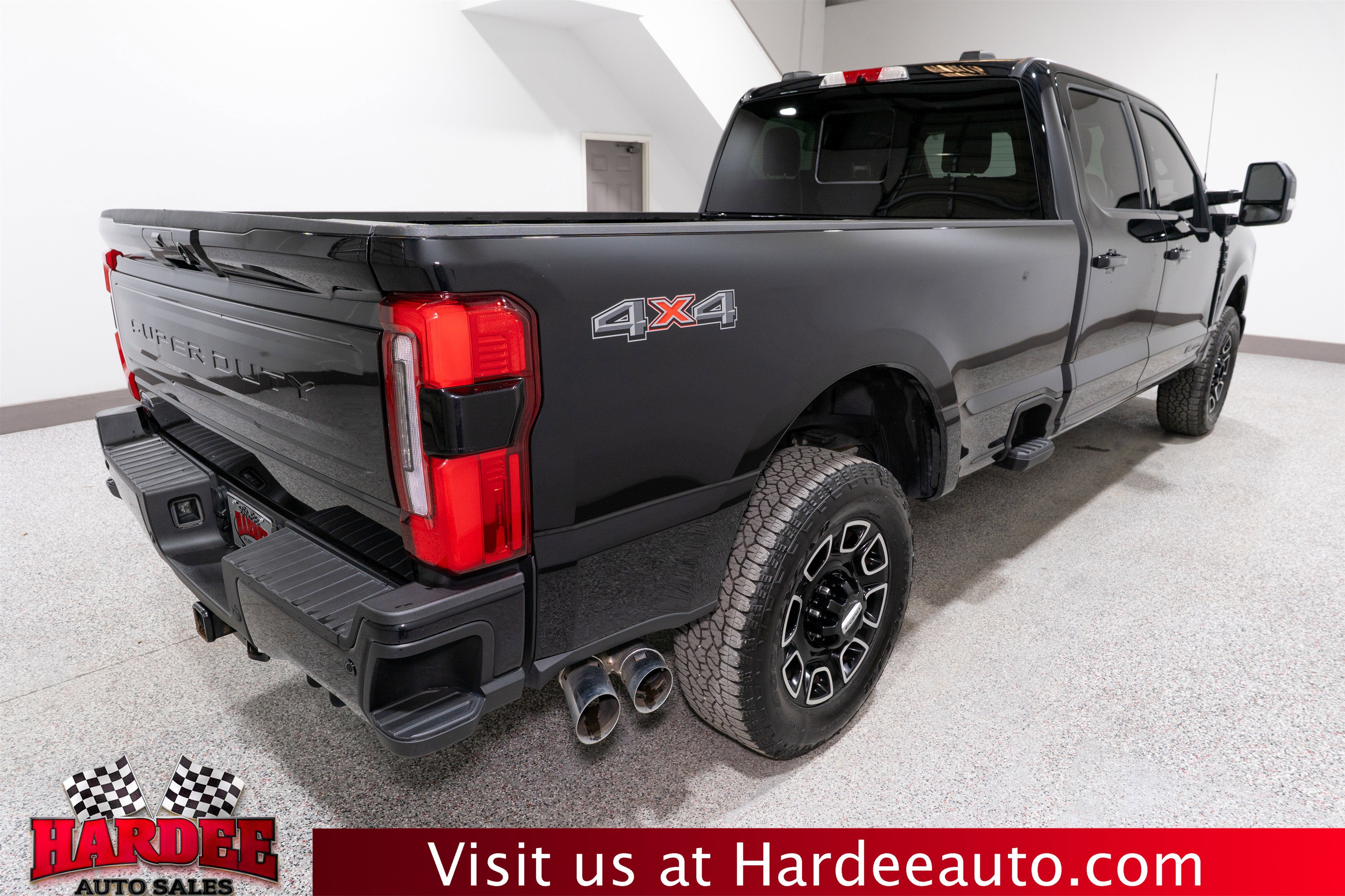 2025 Ford Super Duty F-350 SRW Platinum