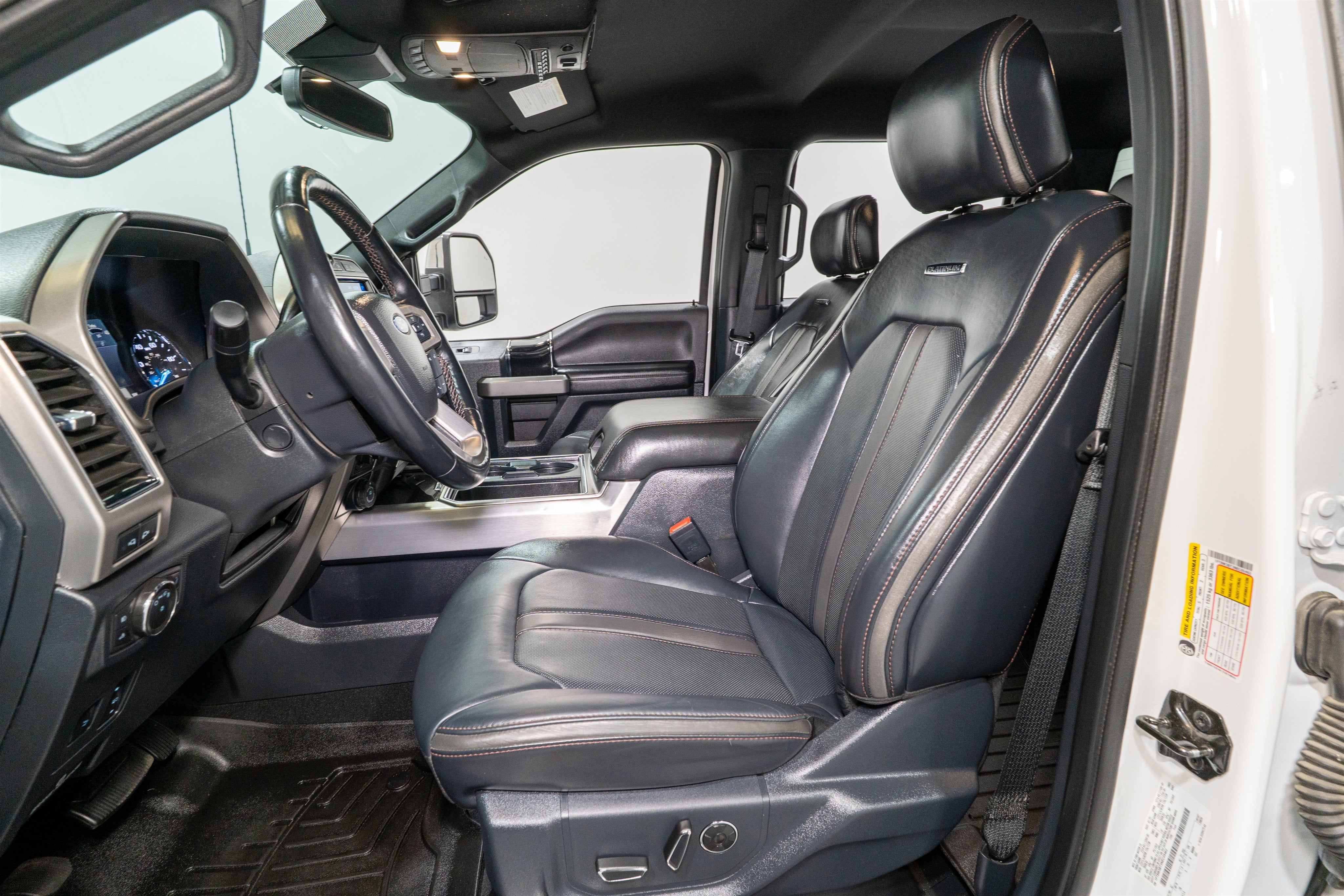 2022 Ford Super Duty F-350 SRW Platinum