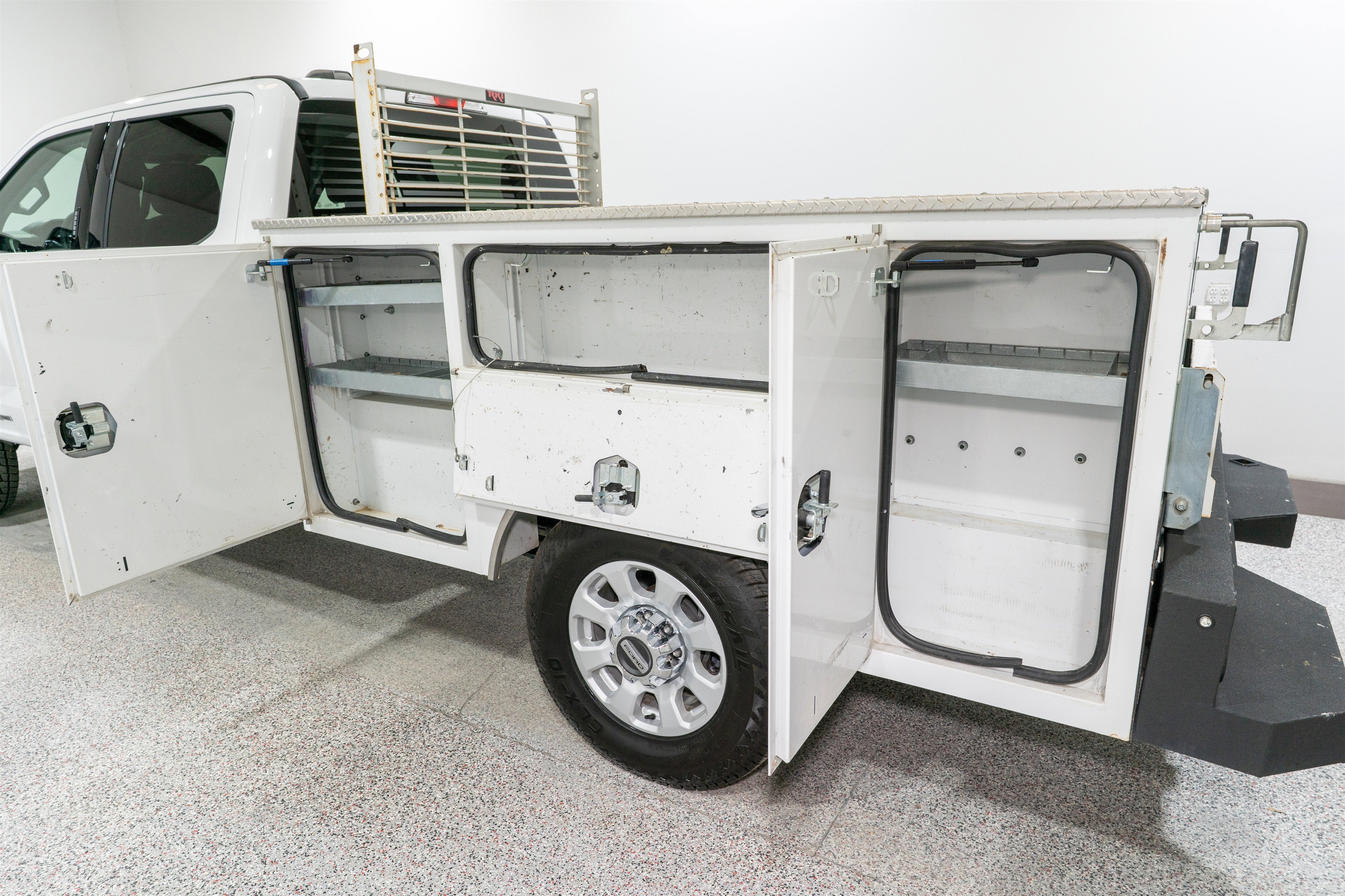 2023 Ford Super Duty F-350 SRW XLT