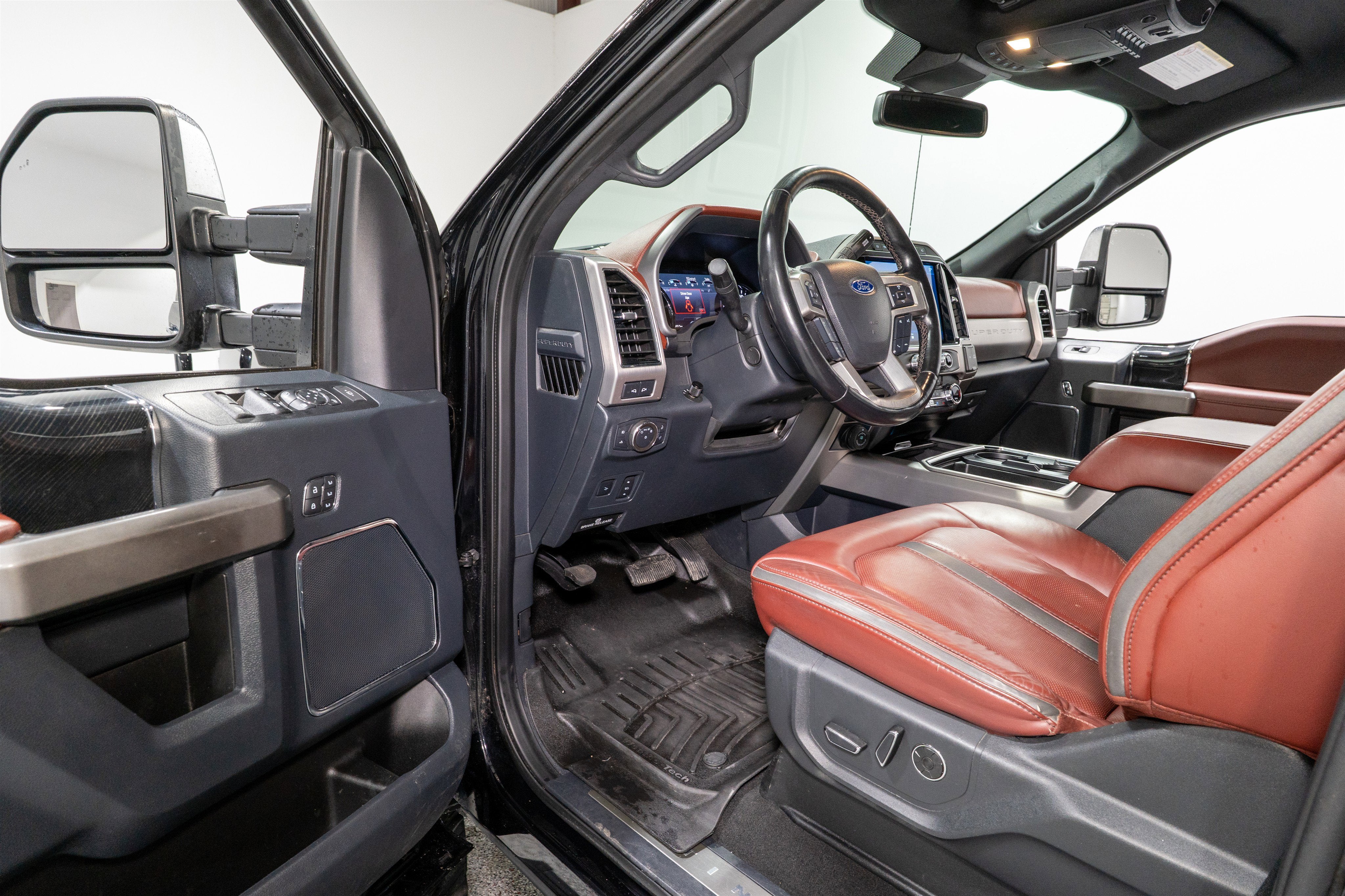 2022 Ford Super Duty F-350 SRW Platinum