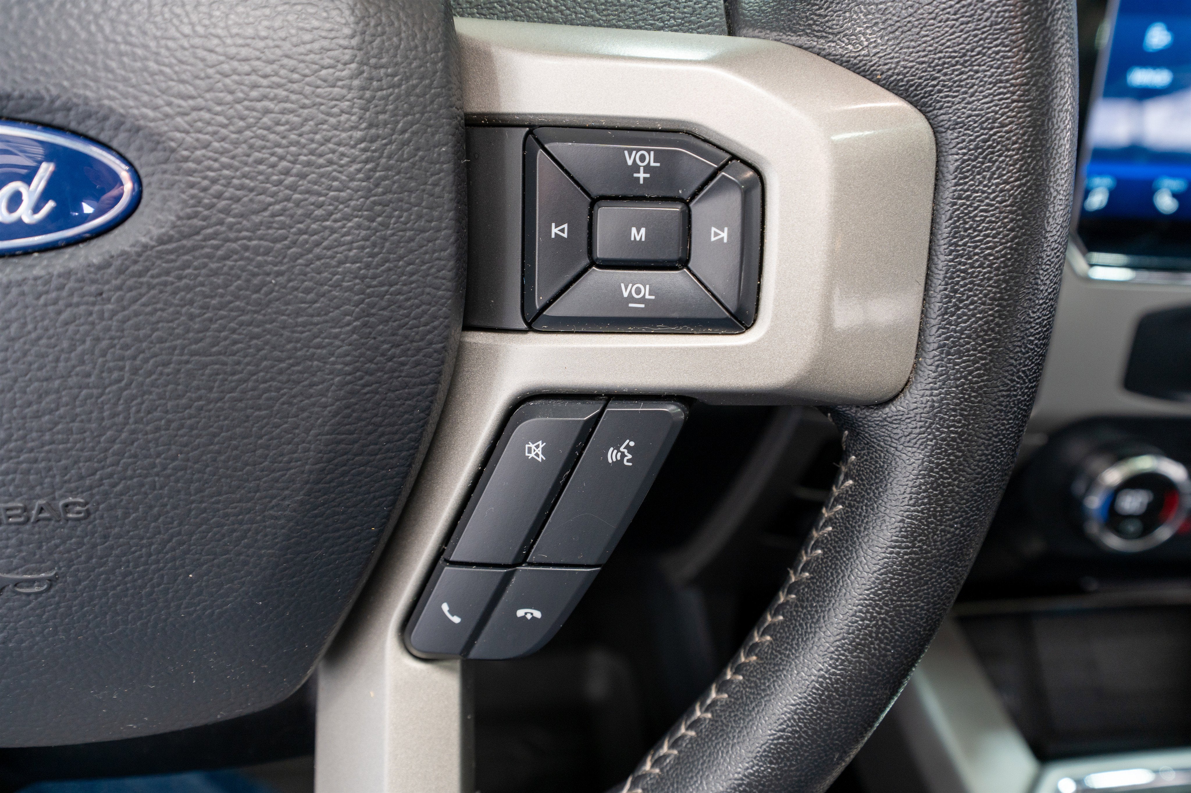 2022 Ford Super Duty F-350 SRW LARIAT