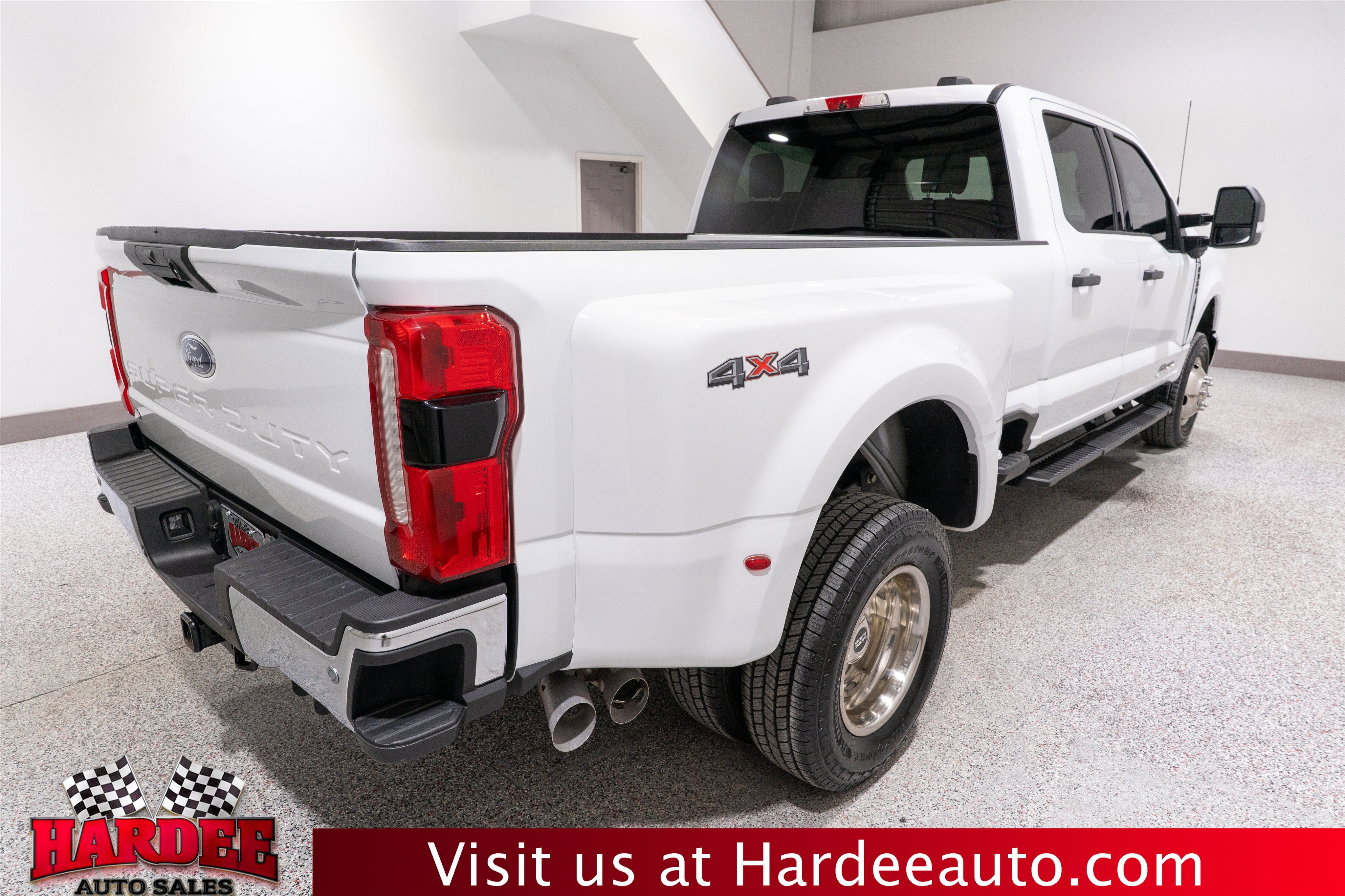 2023 Ford Super Duty F-350 DRW XLT