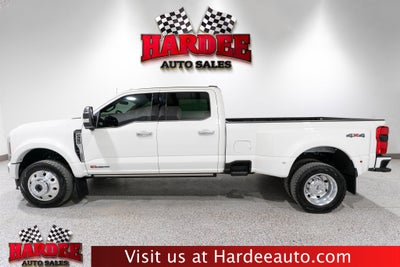 2025 Ford Super Duty F-450 DRW Platinum