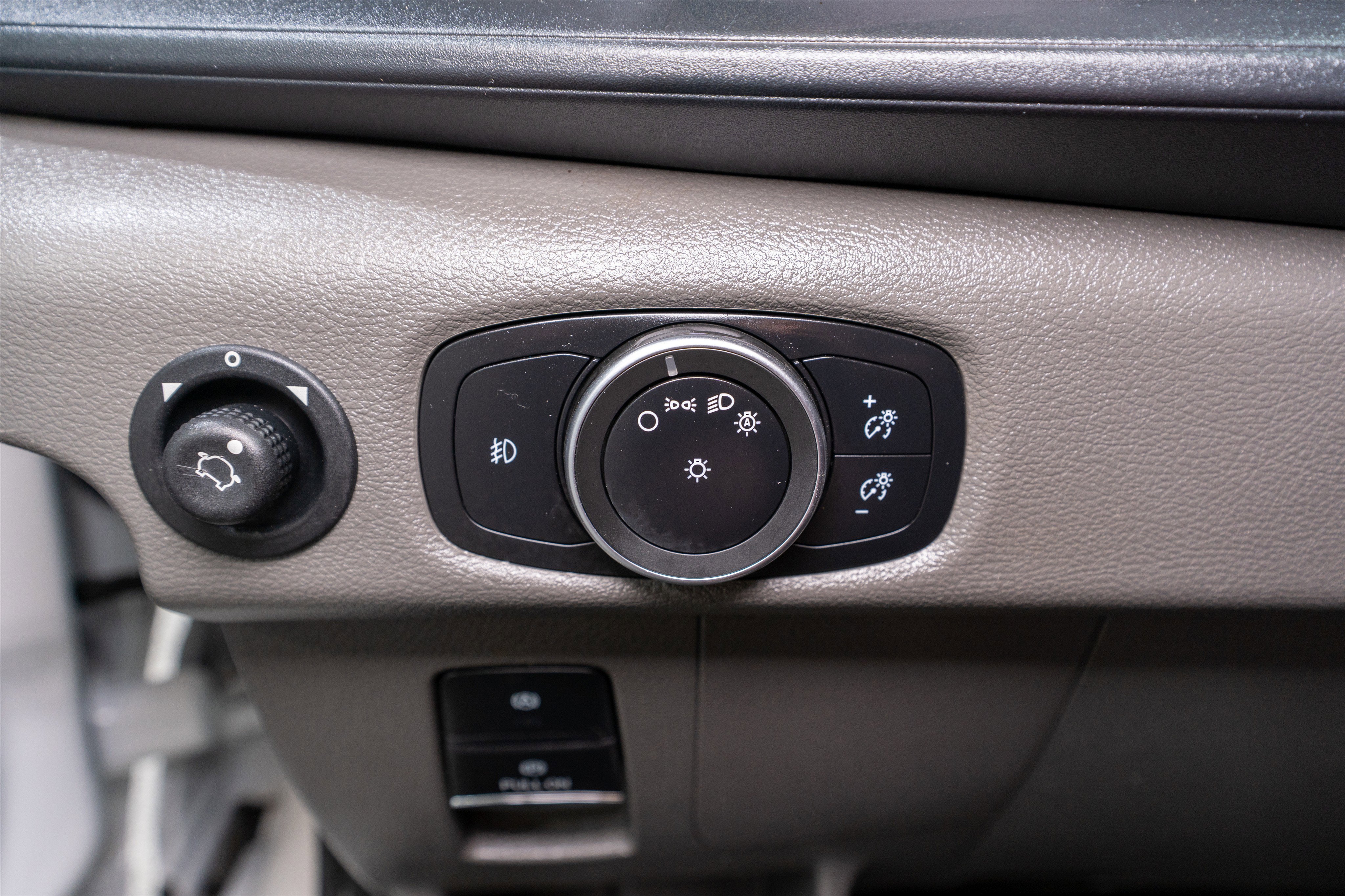 2022 Ford Transit Cargo Van Base