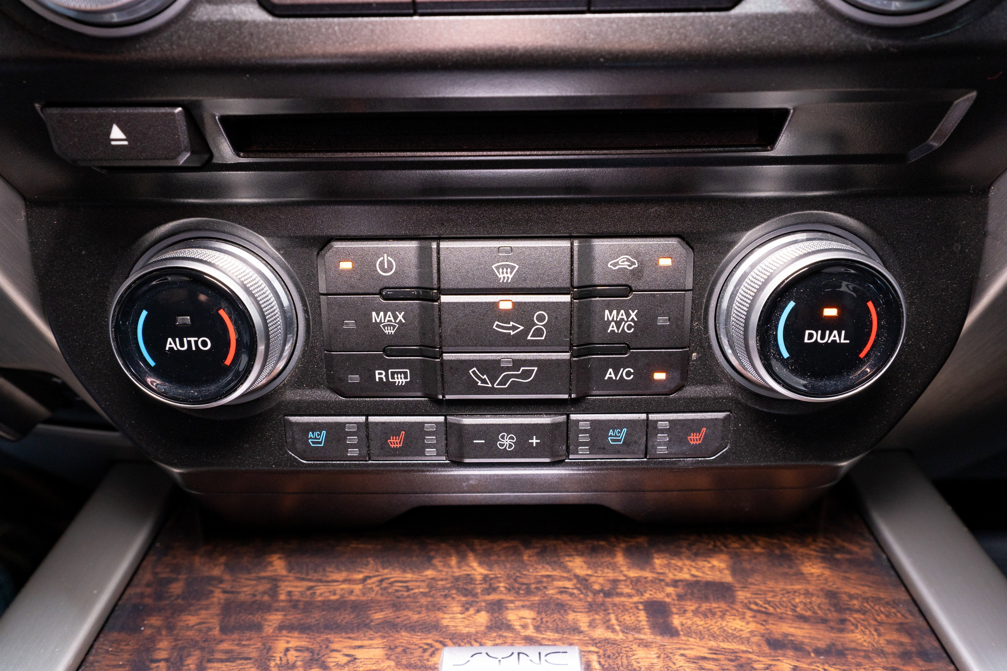 2015 Ford F-150 Platinum