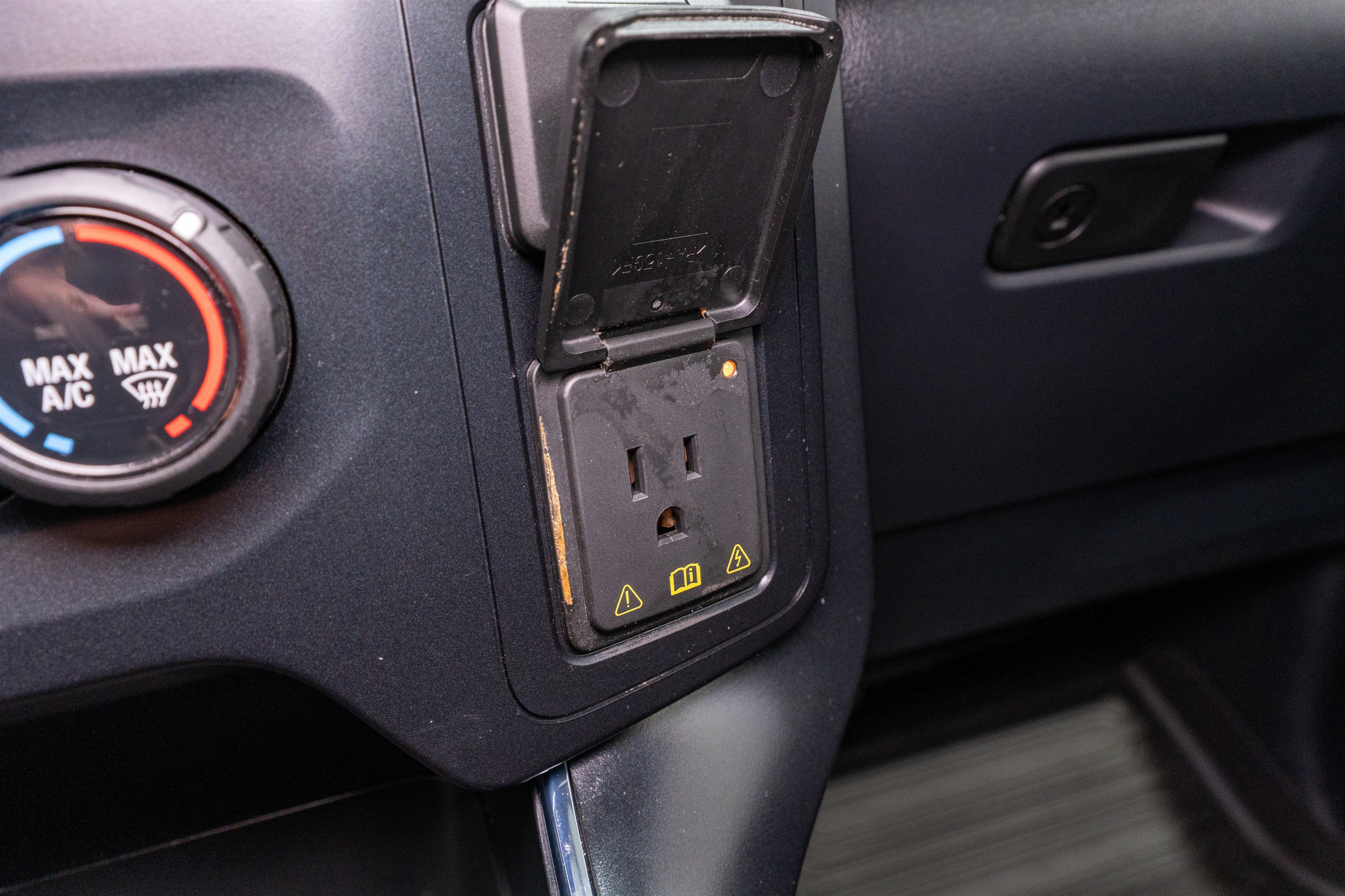 2023 Ford F-150 STX
