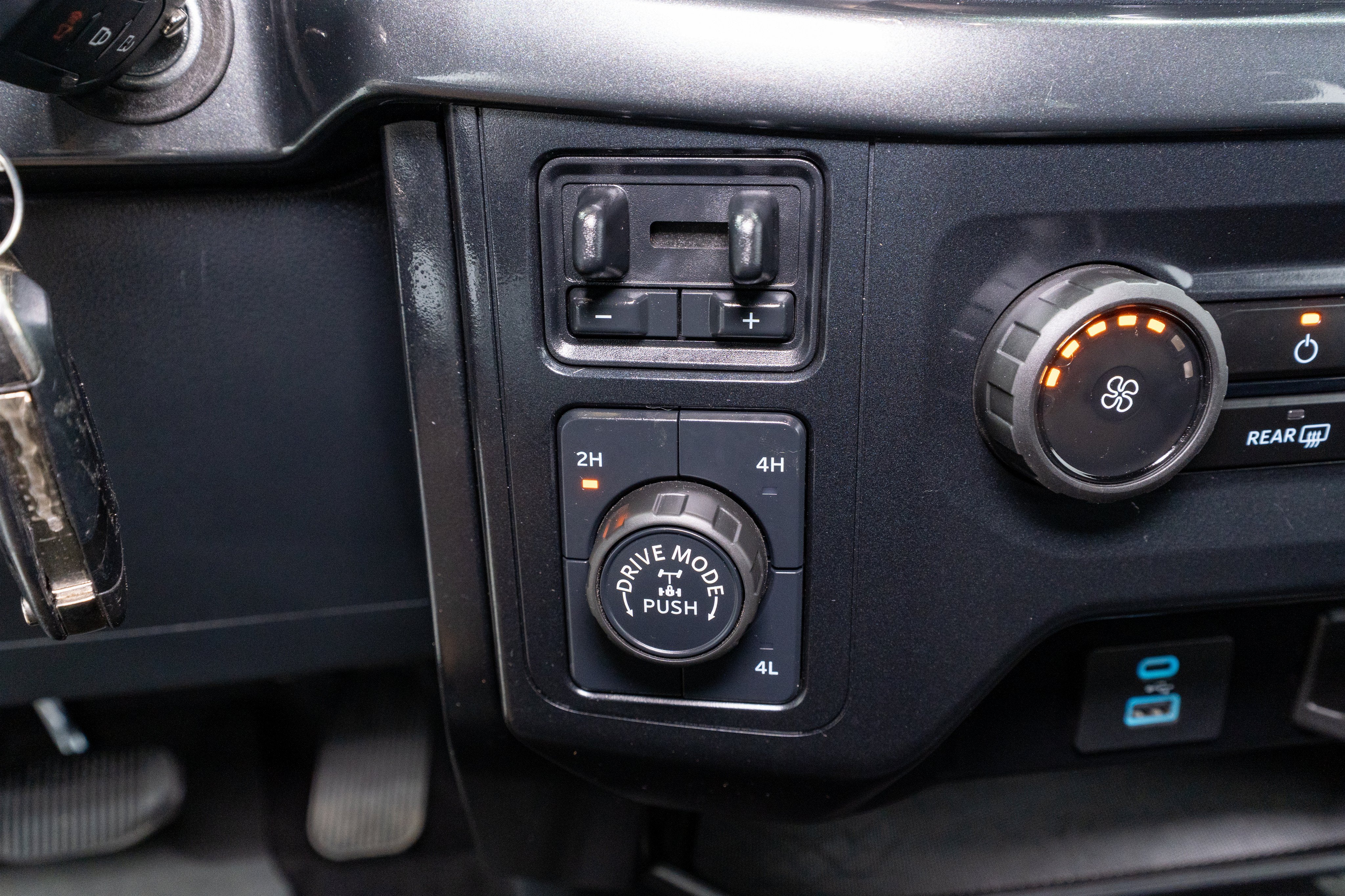 2023 Ford F-150 STX