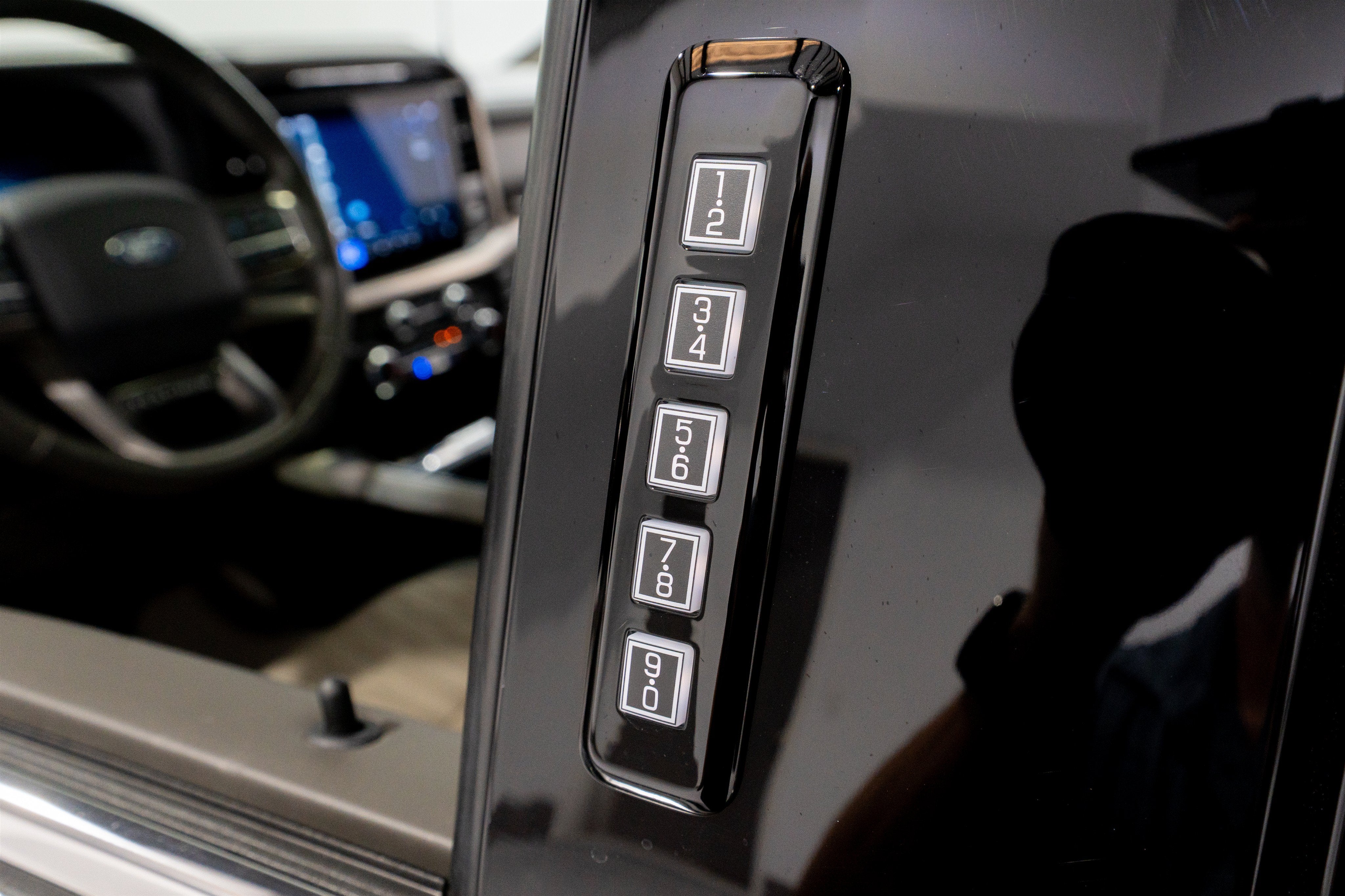 2024 Ford F-150 Platinum