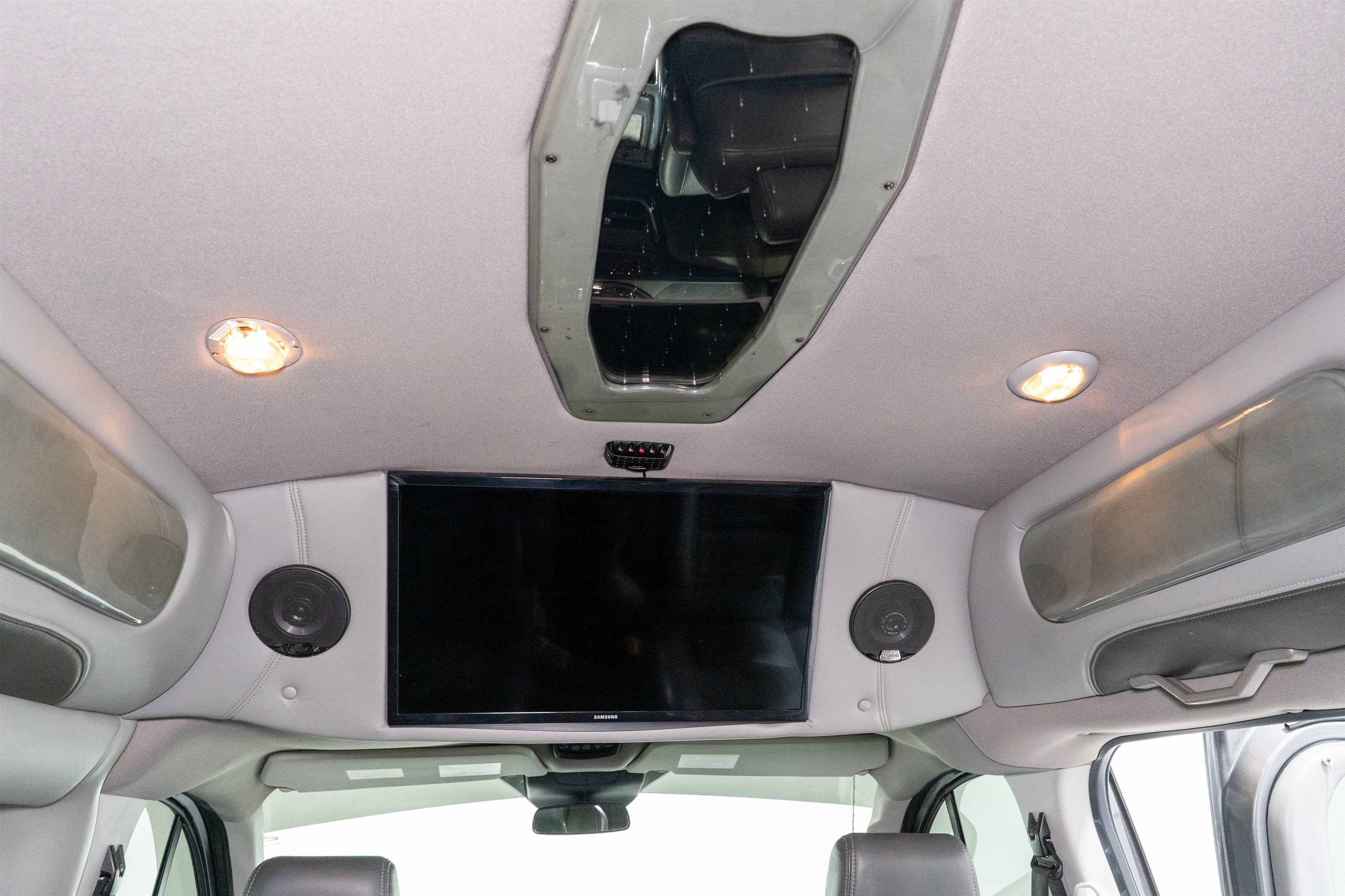 2015 Ford Transit Explorer Limited SE