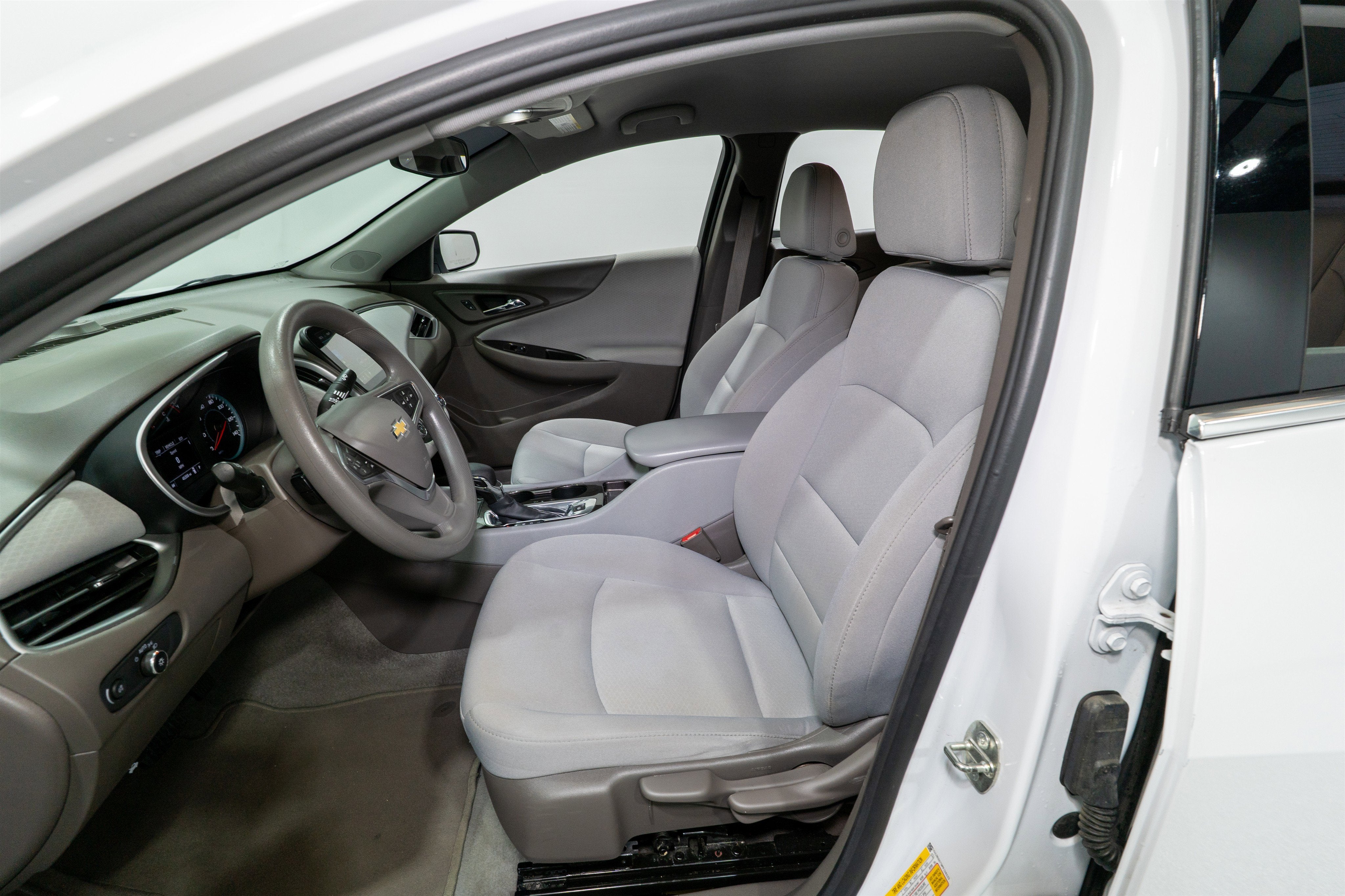 2023 Chevrolet Malibu LS