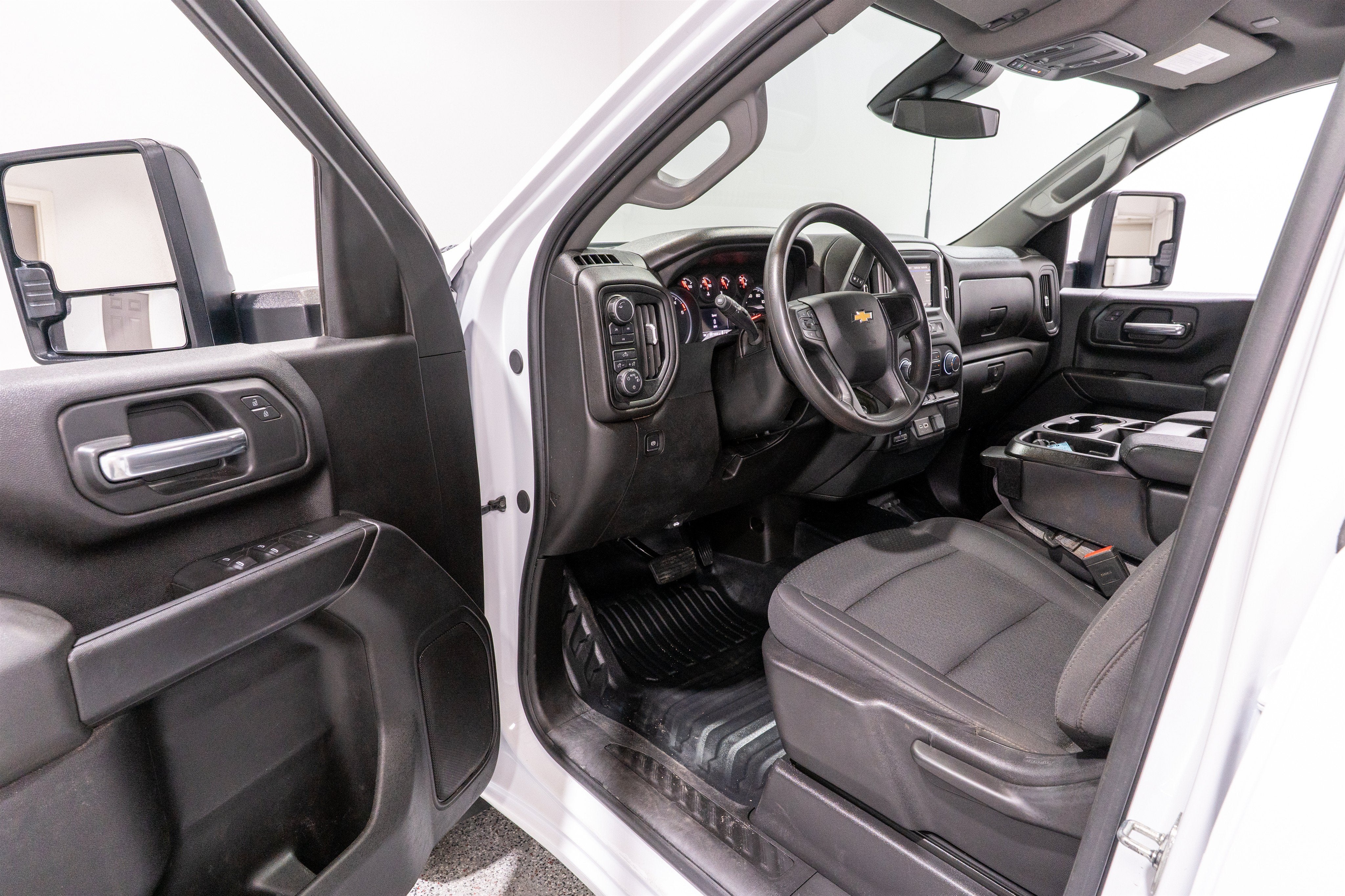 2025 Chevrolet Silverado 3500HD CC Work Truck