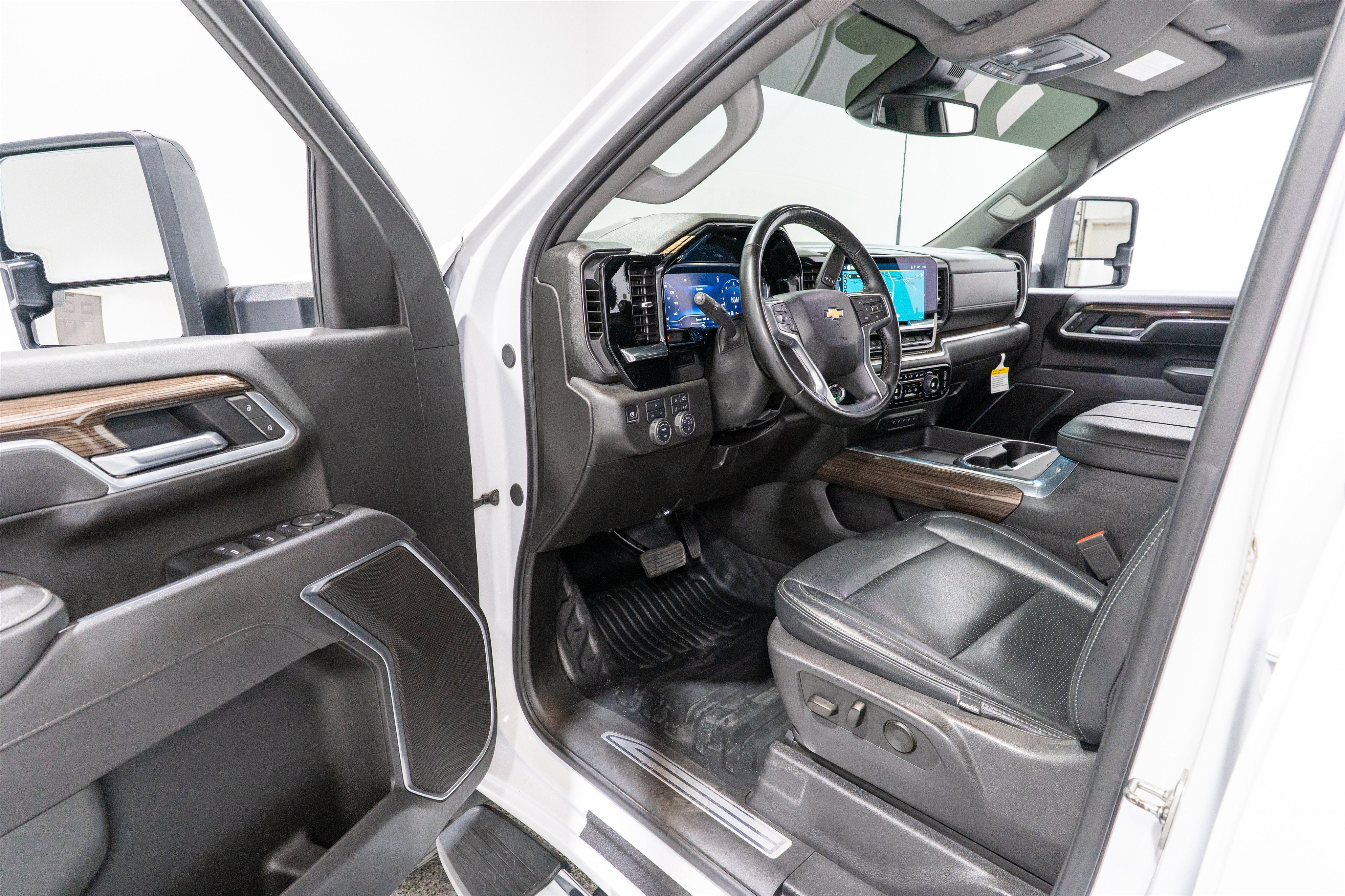 2025 Chevrolet Silverado 3500HD CC LT