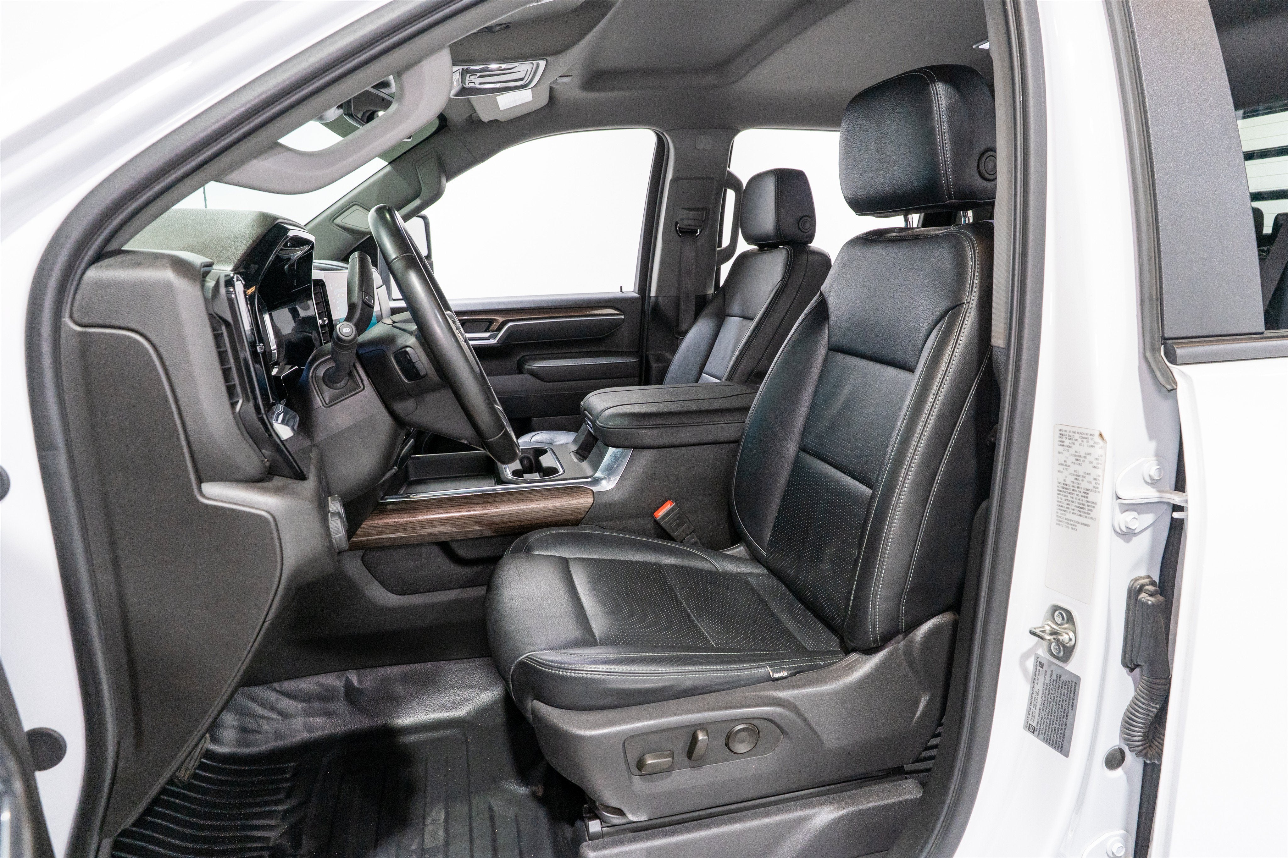 2025 Chevrolet Silverado 3500HD CC LT
