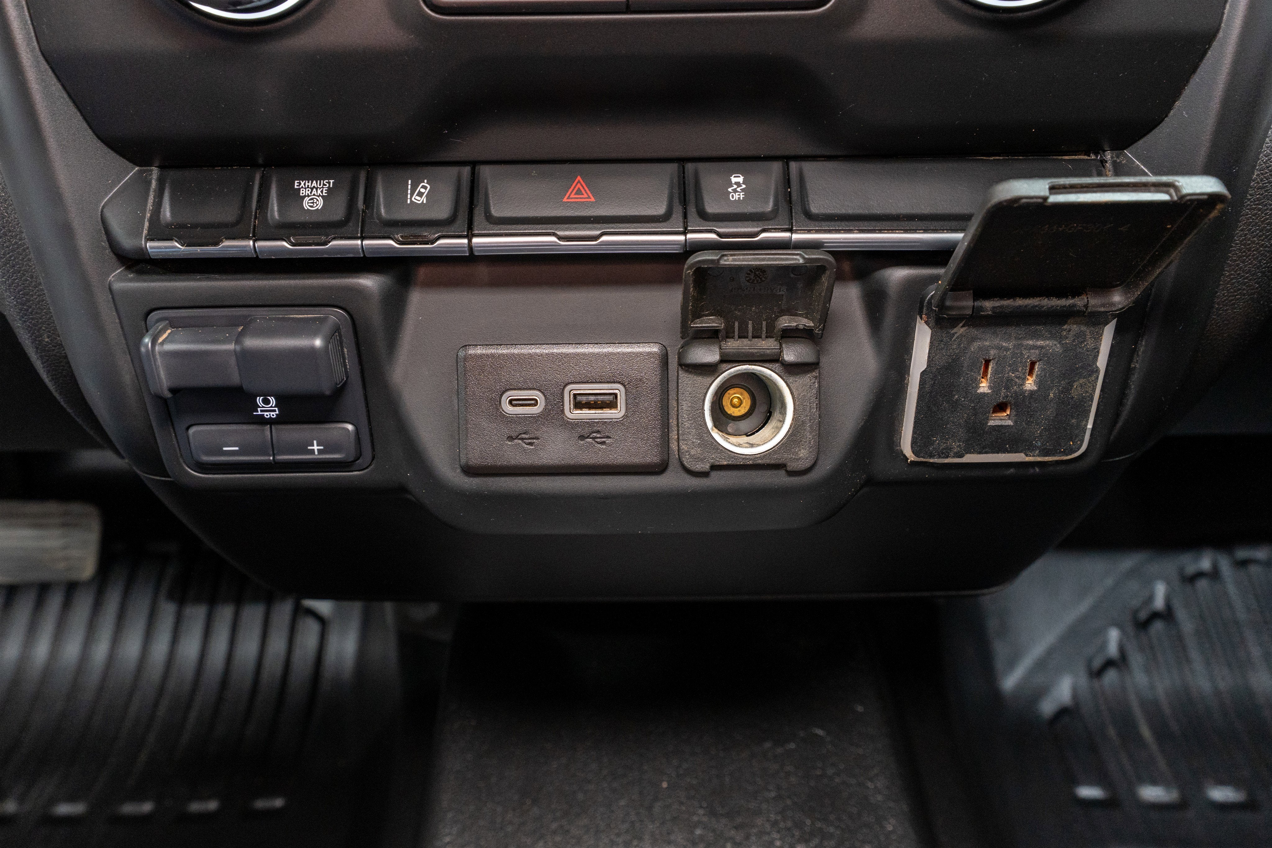 2024 Chevrolet Silverado 3500HD CC Work Truck