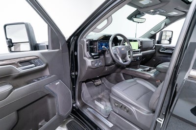 2025 Chevrolet Silverado 3500HD LTZ