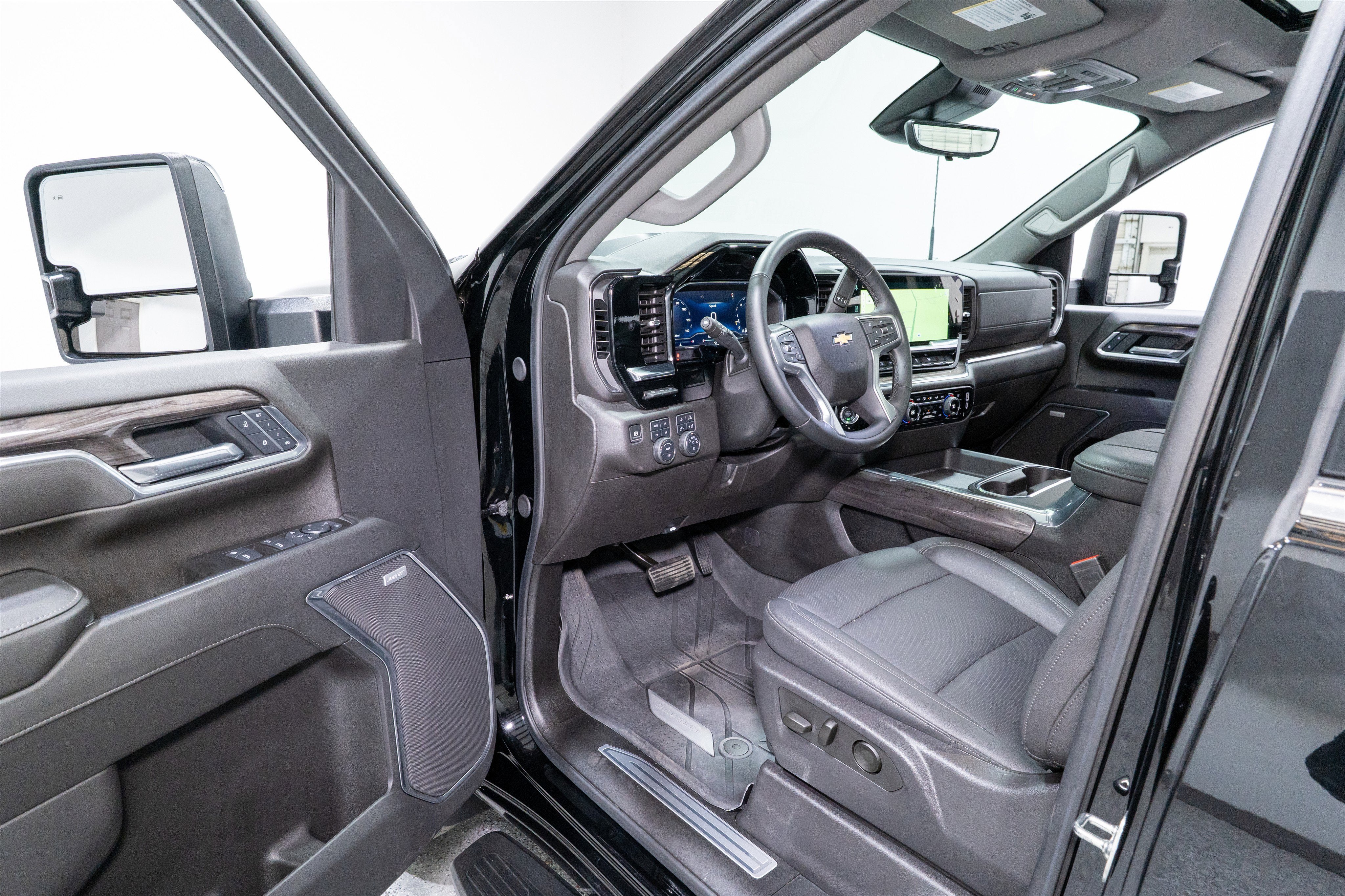 2025 Chevrolet Silverado 3500HD LTZ