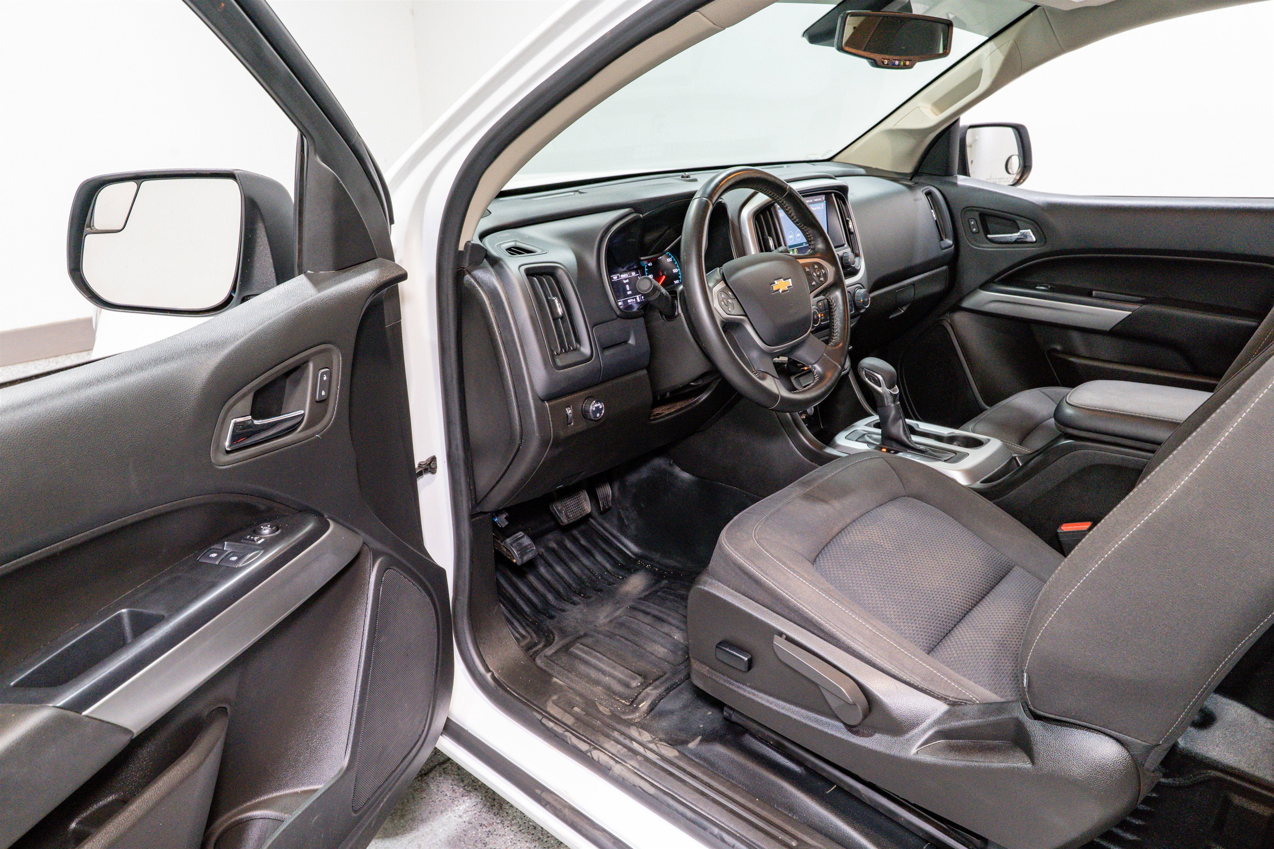 2022 Chevrolet Colorado 2WD LT