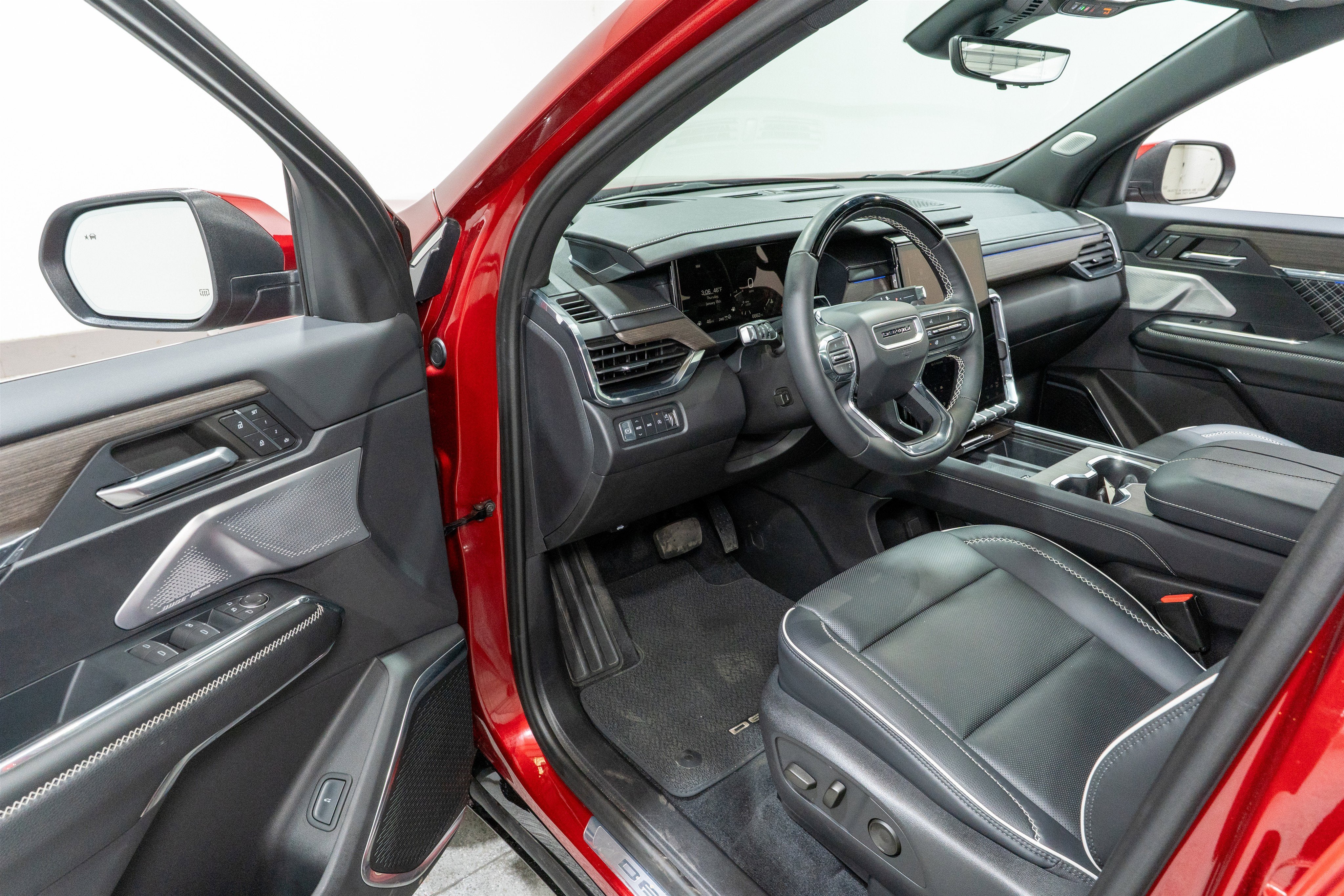 2024 GMC Acadia AWD Denali