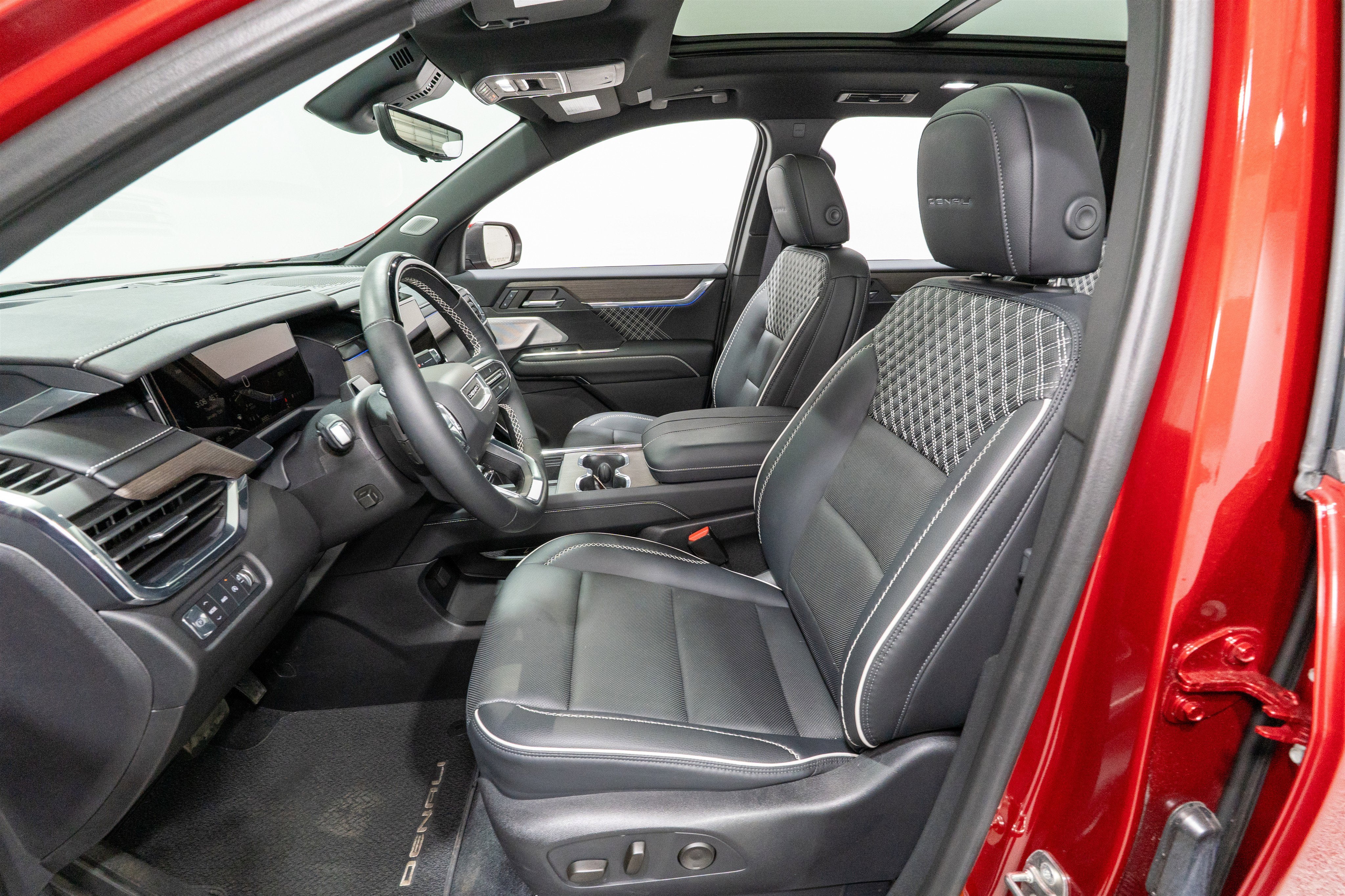 2024 GMC Acadia AWD Denali