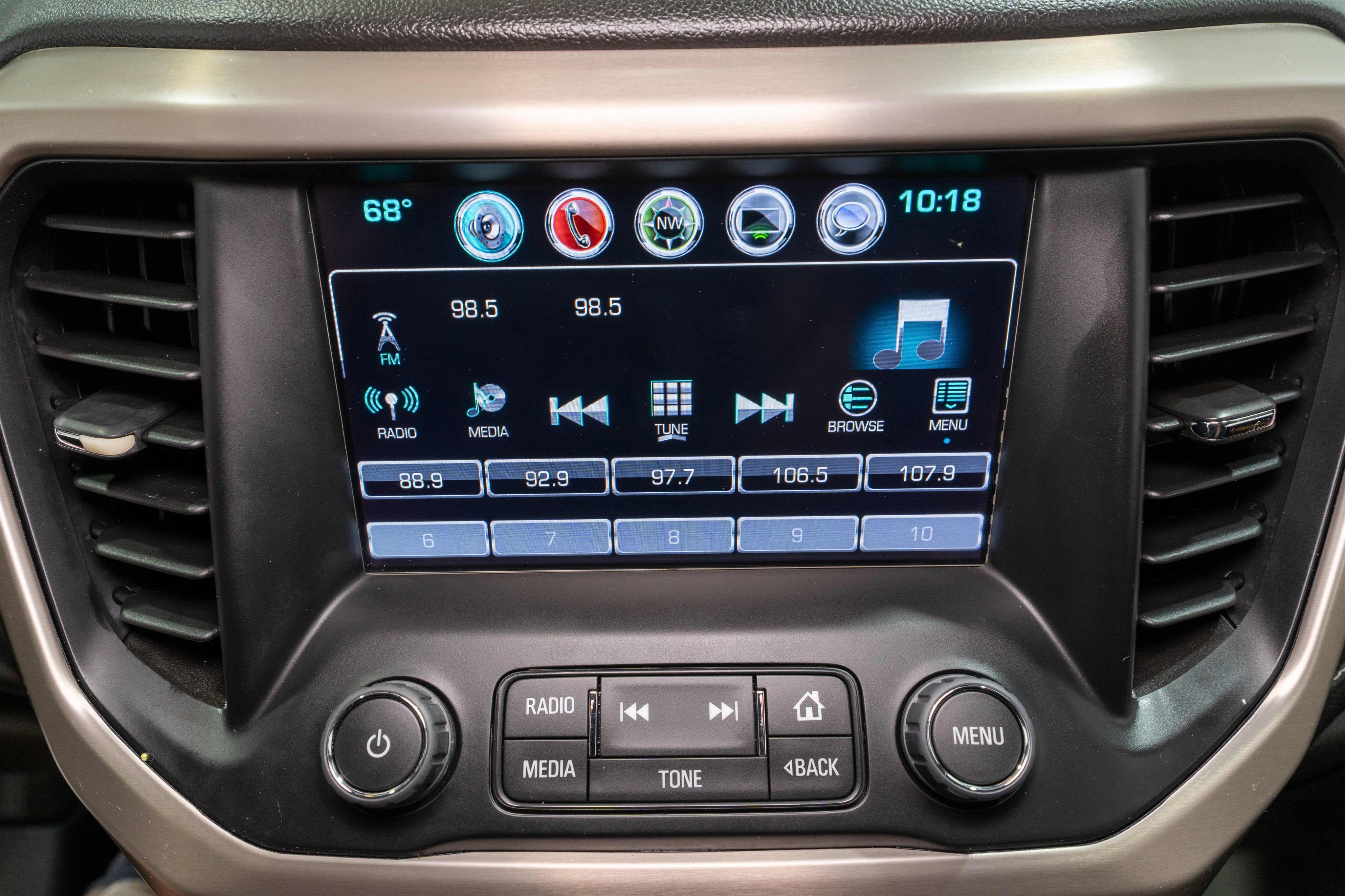 2017 GMC Acadia Denali
