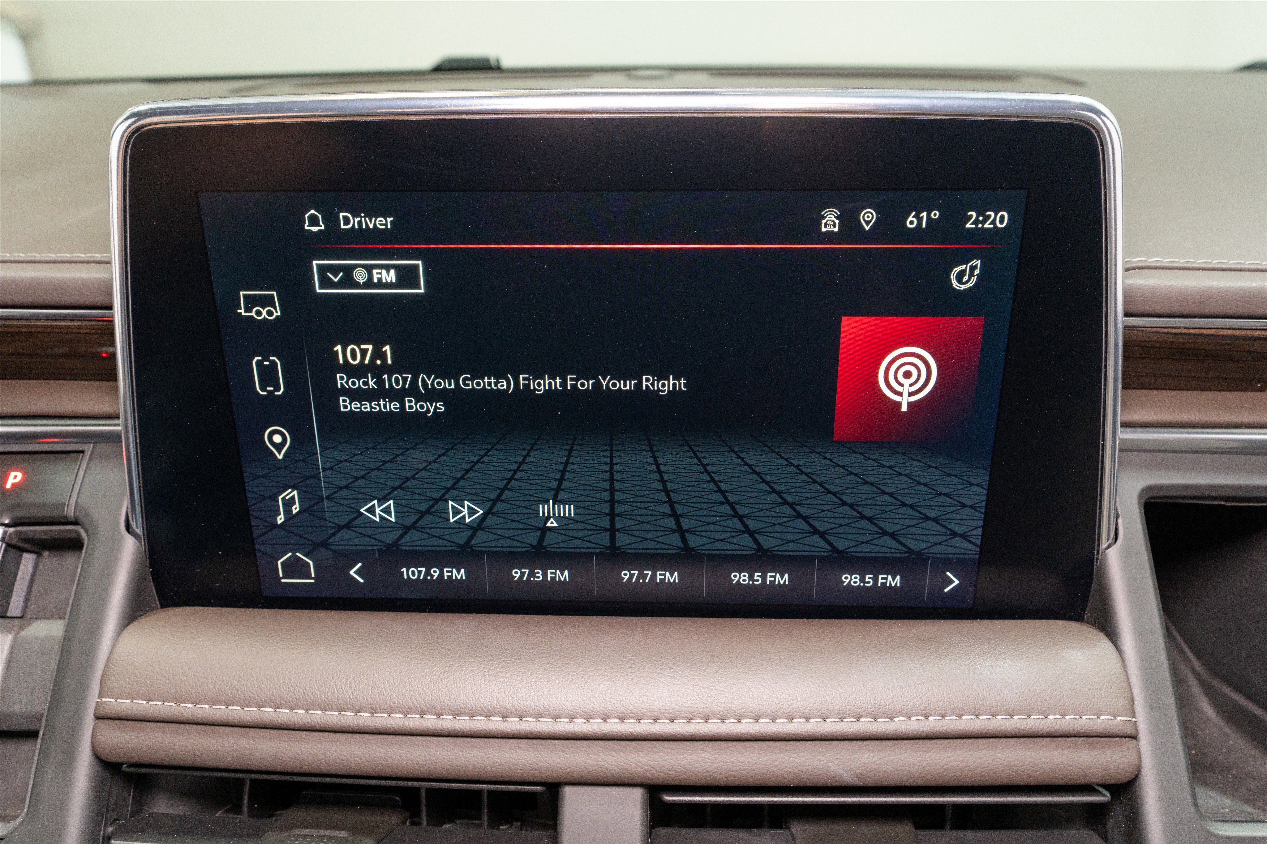2022 GMC Yukon SLE