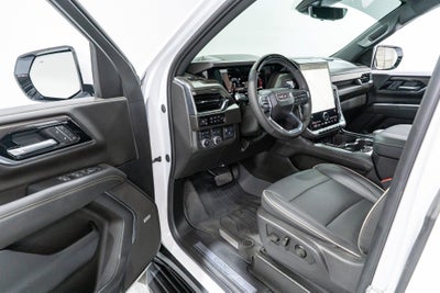 2025 GMC Yukon Elevation