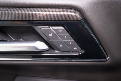 2025 GMC Yukon Elevation